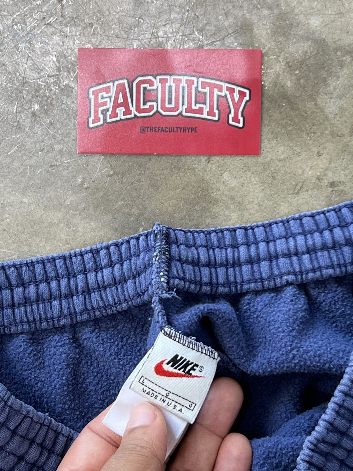 Nike Vintage Nike Sweatpants Jogger MiUSA Navy Large Size US 34 / EU 50 - 3 Thumbnail