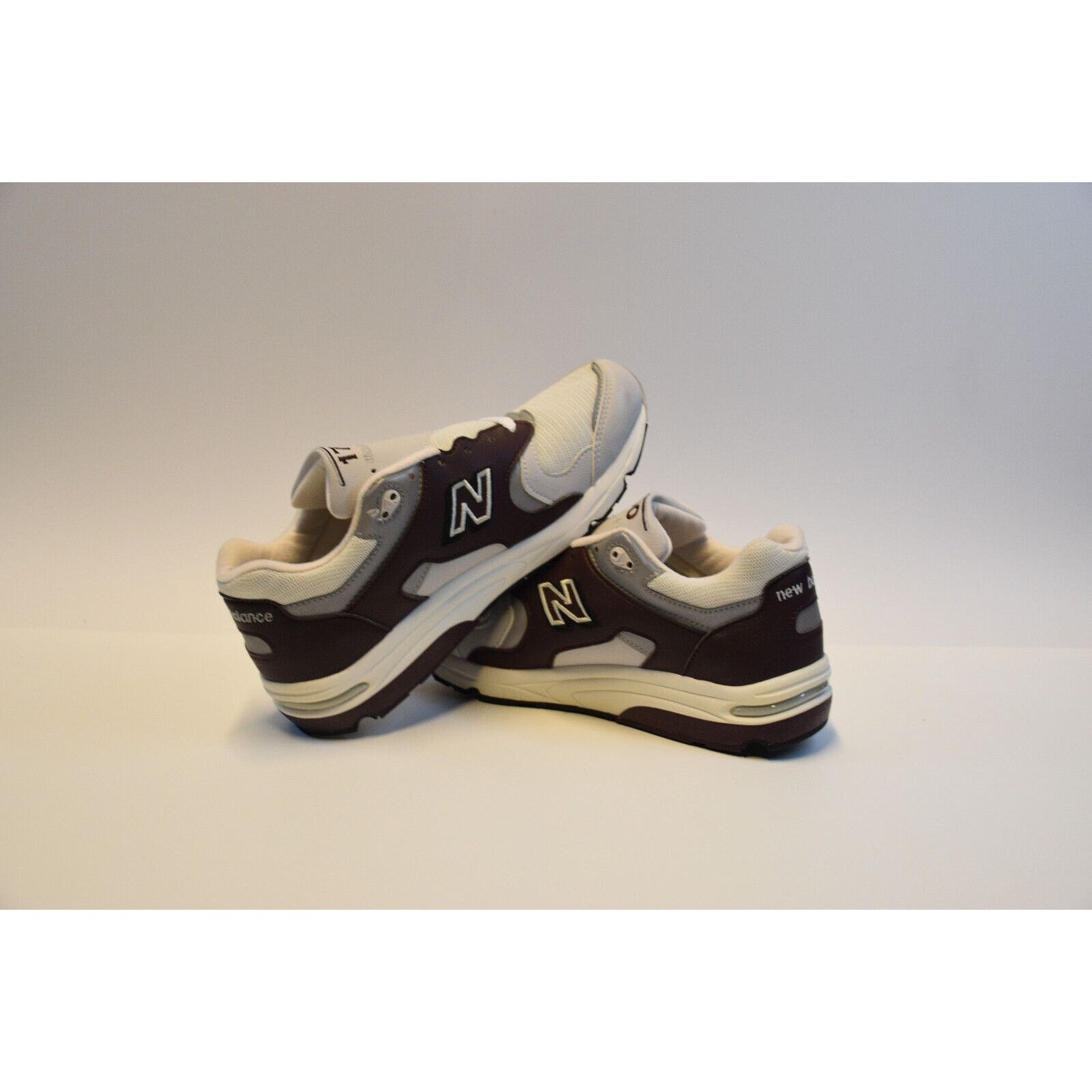New Balance New Balance 1700 Age of Exploration Red M17000CHT Size 9 USA Size US 9 / EU 42 - 3 Thumbnail