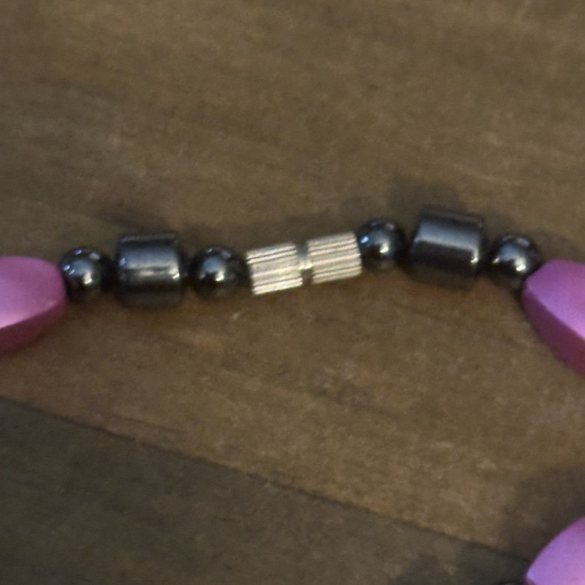 Vintage Vintage fuchsia hematite bead necklace Size ONE SIZE - 4 Thumbnail