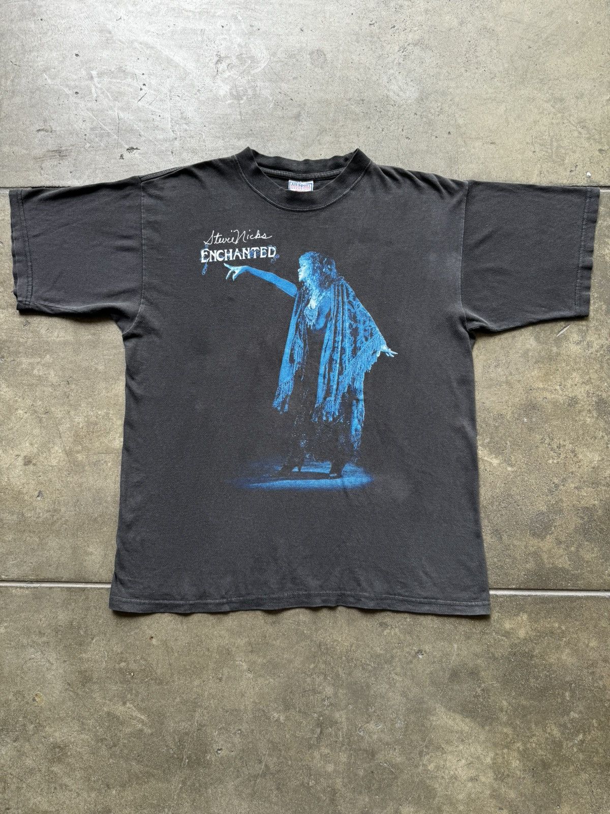 Vintage 1998 Stevie Nicks Enchanted Band Tee Shirt Fleetwood Mac Size US L / EU 52-54 / 3 - 1 Thumbnail