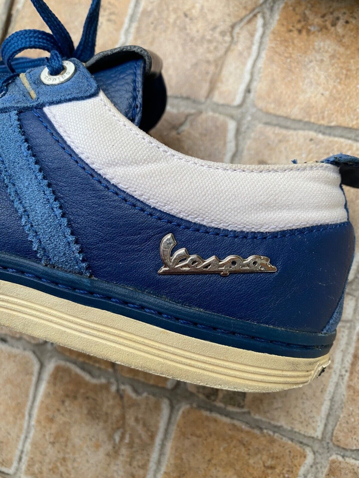 Adidas Rare Vintage Adidas Vespa Trainers Runners Size US 6 / IT 36 - 7 Thumbnail