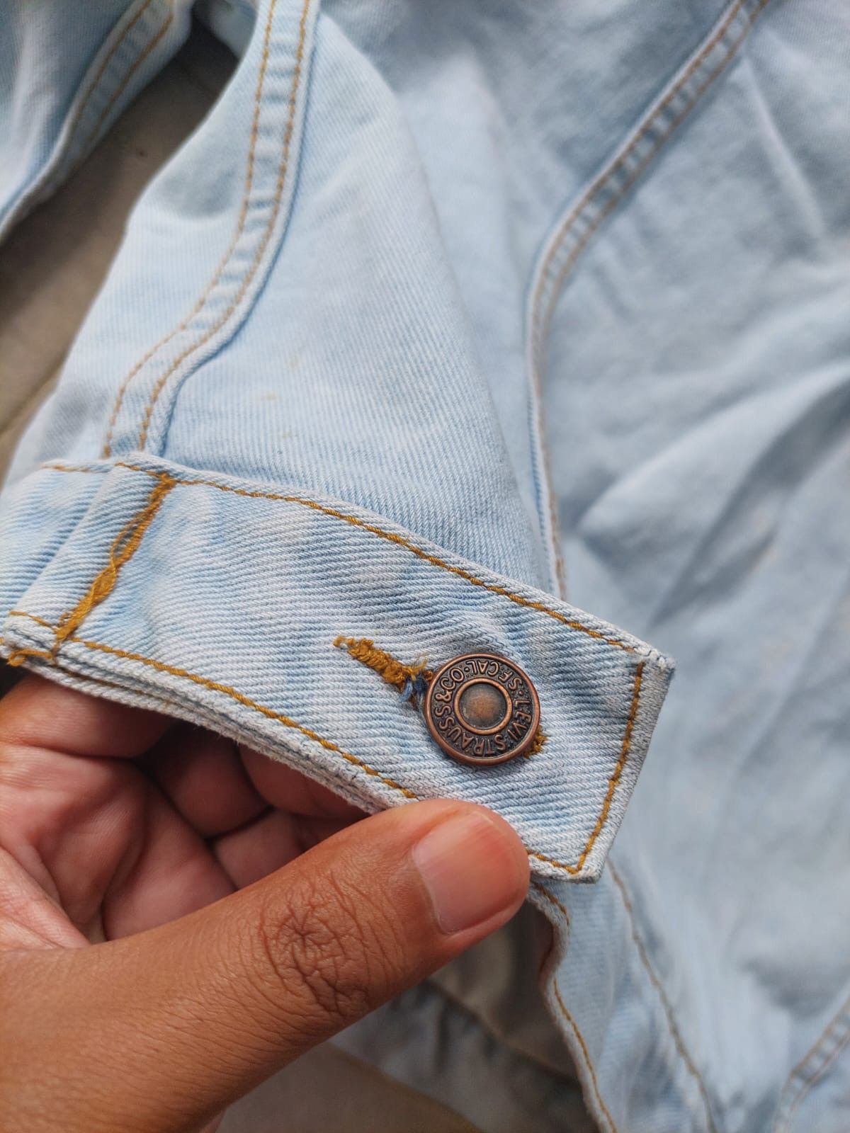 Levi's Levis 505 Denim Jacket Light Wash Made in USA Size US XL / EU 56 / 4 - 7 Thumbnail
