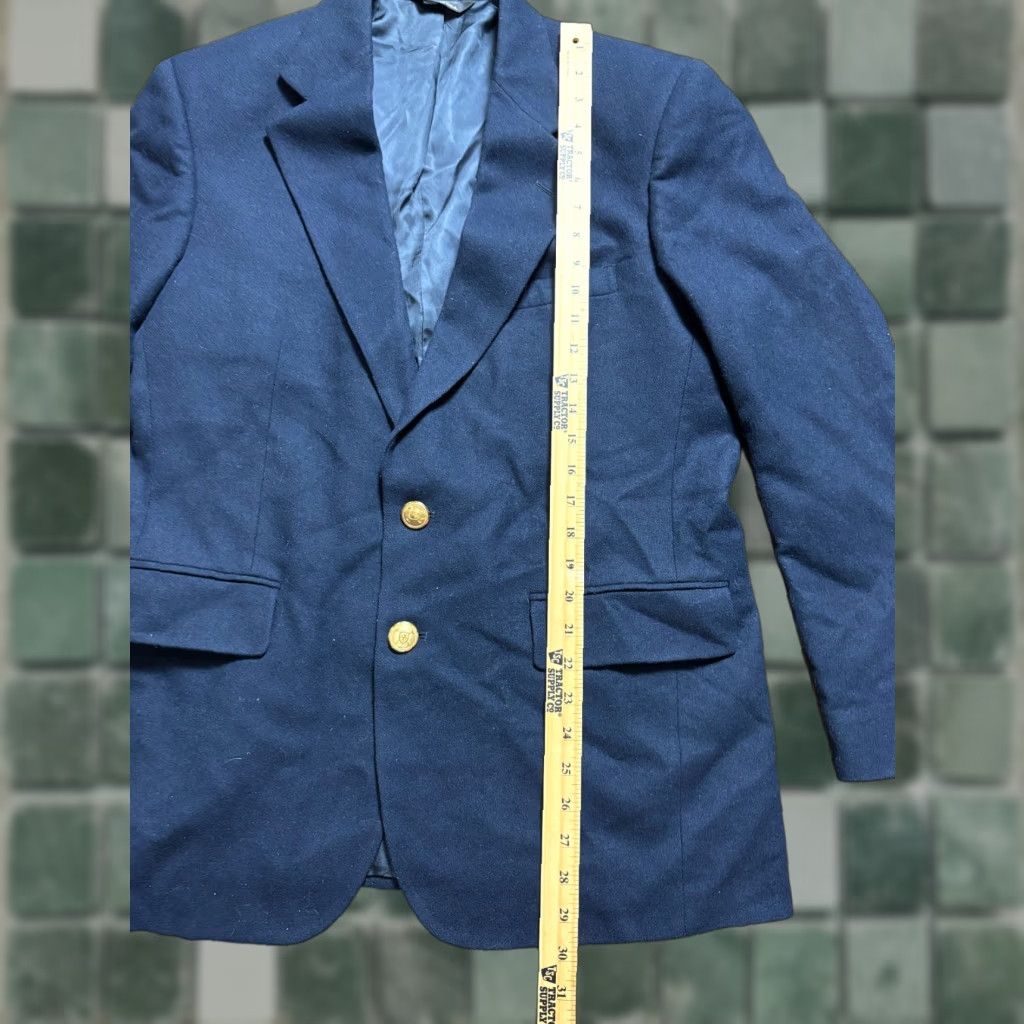 Ralph Lauren VINTAGE Ralph Lauren Polo University Club Wool Blazer Men 43 Navy Blue Two-Button Gold Buttons Blazer Men Regular Fit Notch Lapel Cardigan? Size US XL / EU 56 / 4 - 1 Thumbnail