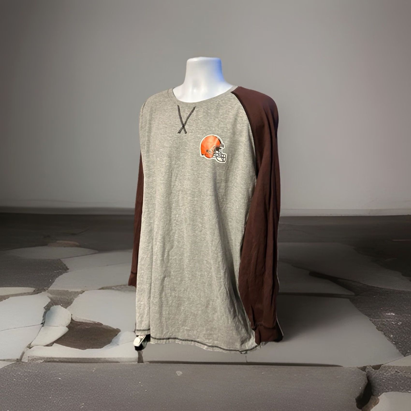 Vintage Cleveland Browns Fanatics Long Sleeve Pullover Shirt Men 5XL Gray Brown Helmet Logo Crew Neck Activewear Shirt Size US XXL / EU 58 / 5 - 3 Thumbnail