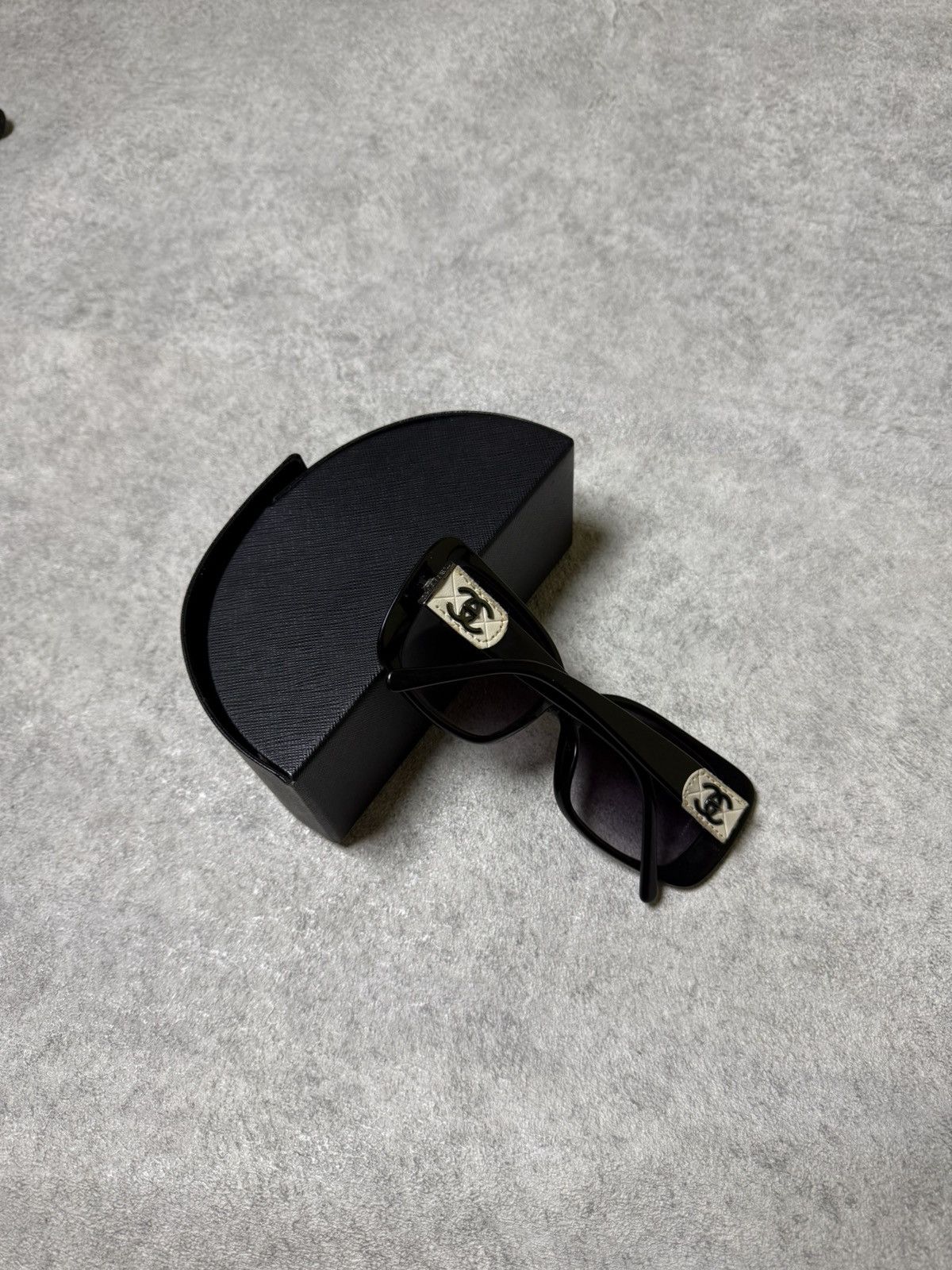 Chanel Vintage Black Sunglasses Glasses Chanel Big Skull Pinterest Size ONE SIZE - 1 Thumbnail