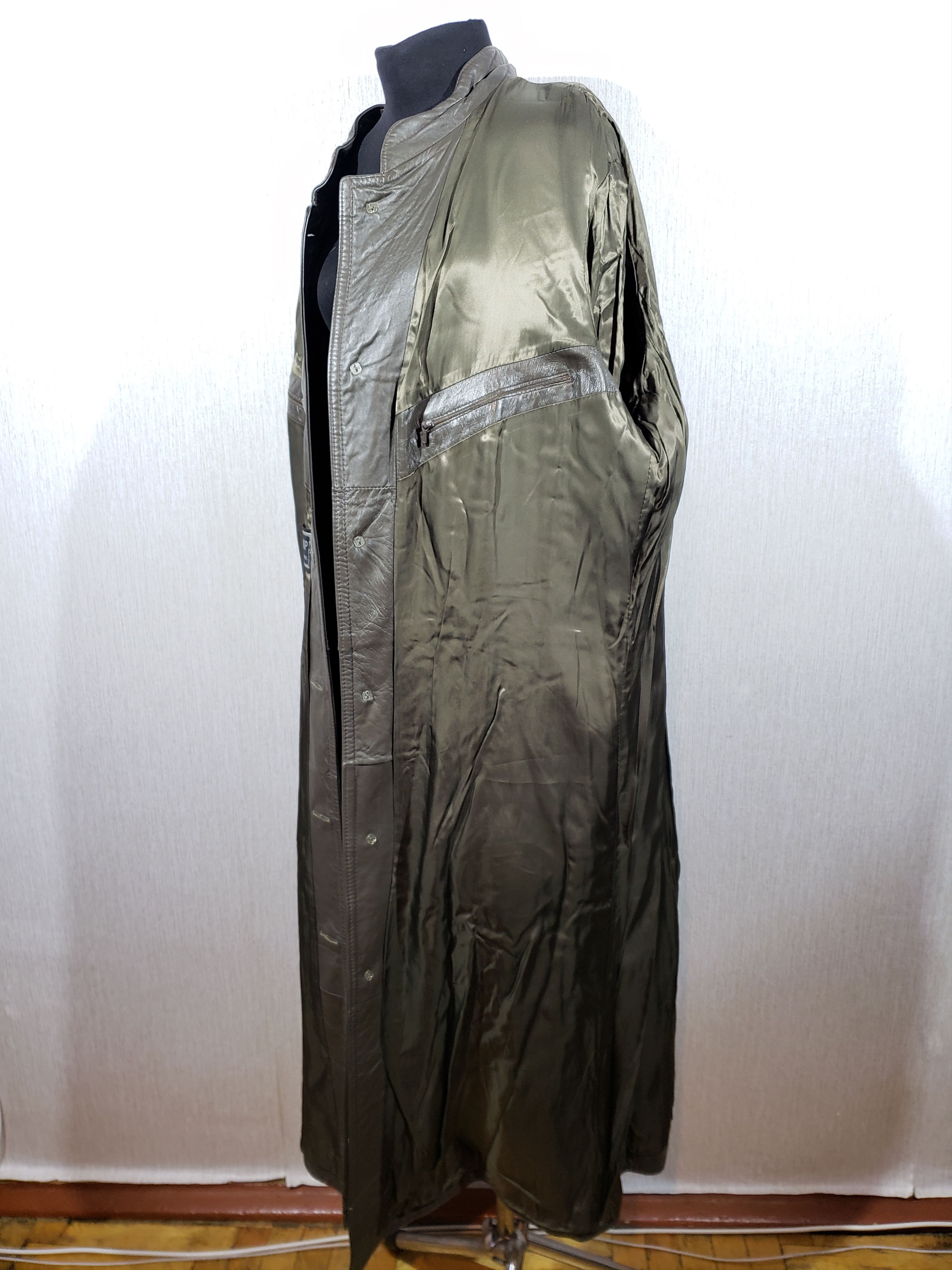 Other Brown reliable coat made of genuine leather. Size US XXL / EU 58 / 5 - 10 Thumbnail