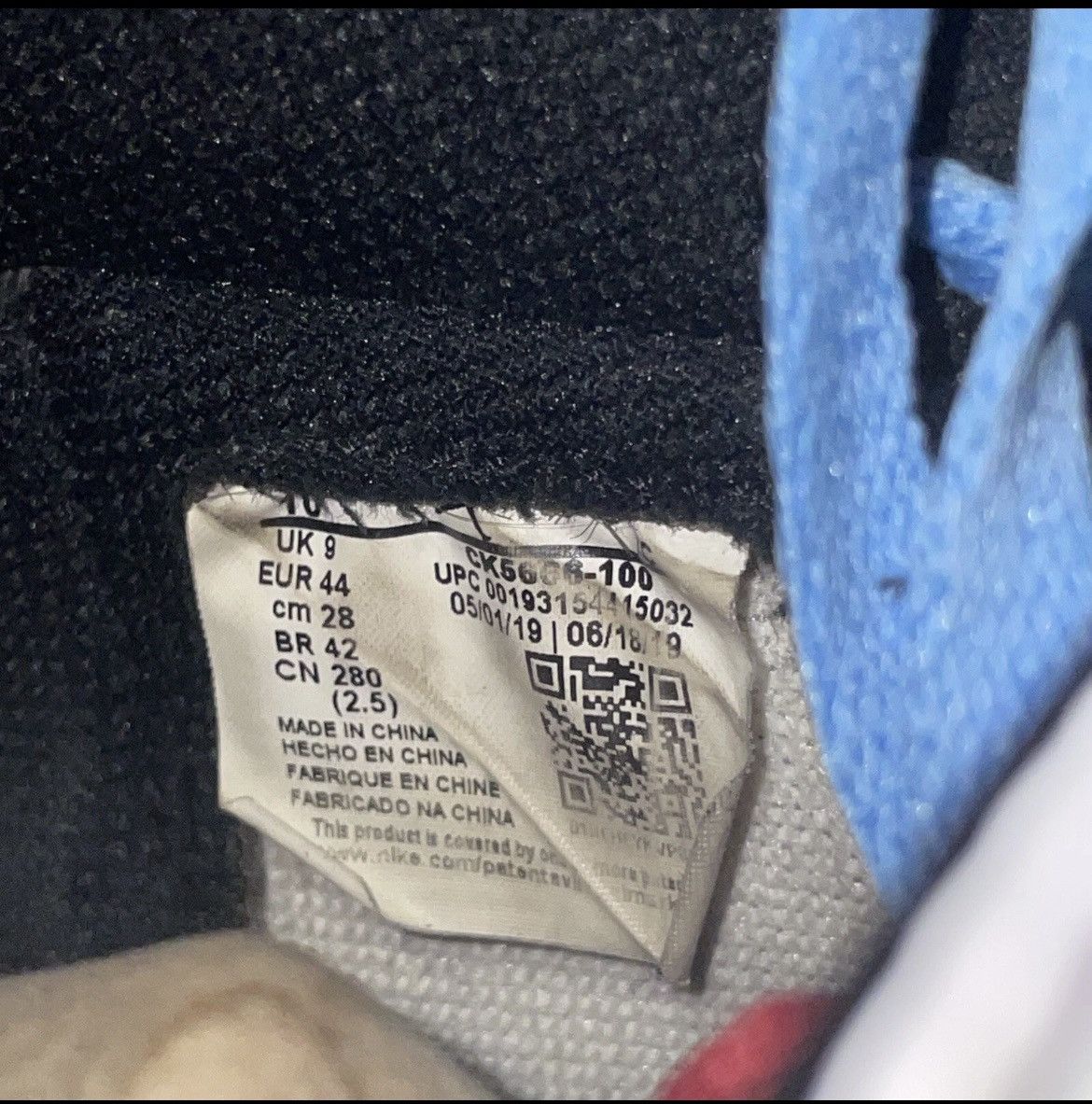 Nike Air jordan 1 High OG ‘Fearless’ (READ DESCRIPTION) Size US 10 / EU 43 - 16 Thumbnail