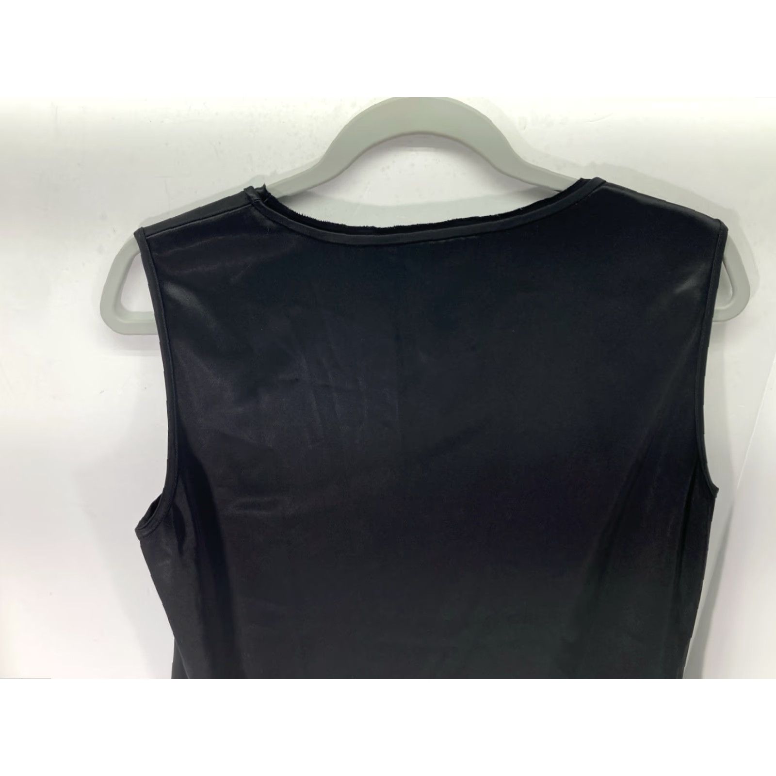 Vintage St John Tank Shirt Women Large Black Sleeveless Pullover Triacetate Stretch Tank Shirt Women Large Black Sleeveless Pullover 90s? Size L / US 10 / IT 46 - 7 Thumbnail