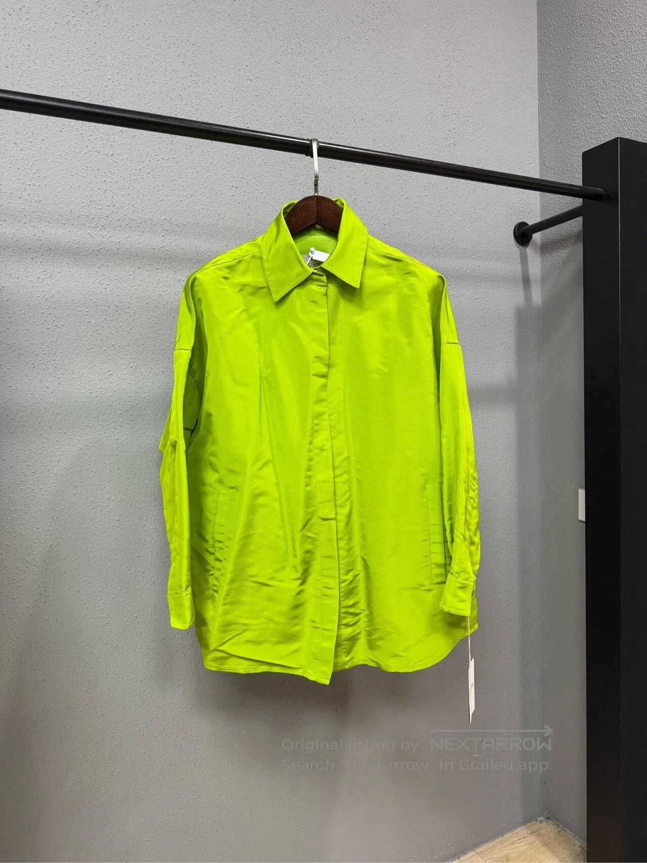 Valentino Valentino Green Oversized Shirt. Size S / US 4 / IT 40 - 1 Thumbnail