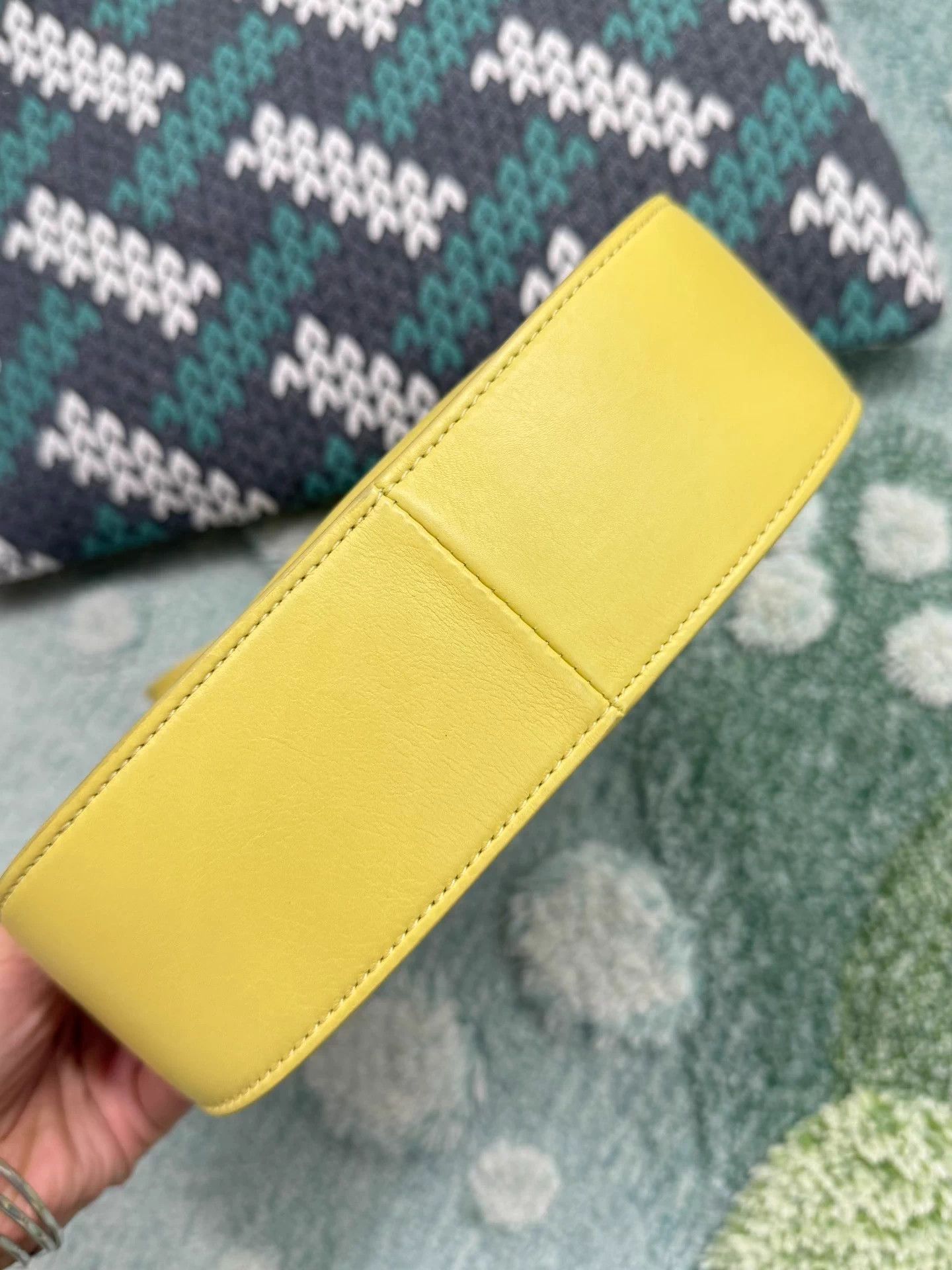 The Row The Row Half Moon Chicken-Yellow Leather Armpit Minimal Size ONE SIZE - 4 Thumbnail