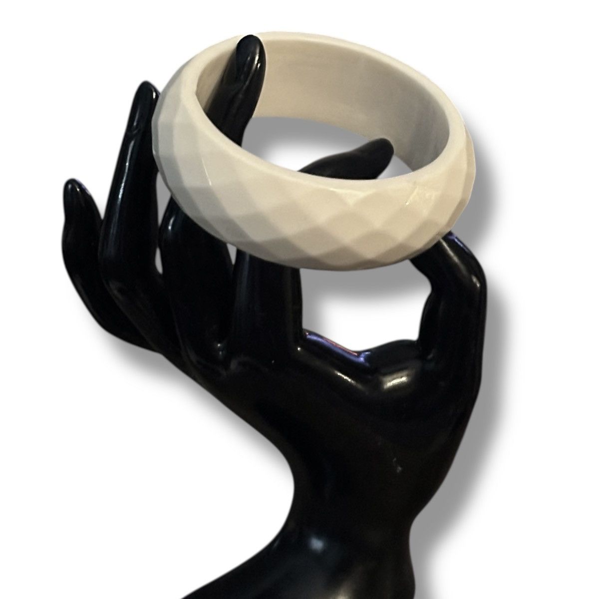 Other Chunky white honeycomb bangle bracelet Size ONE SIZE - 2 Thumbnail