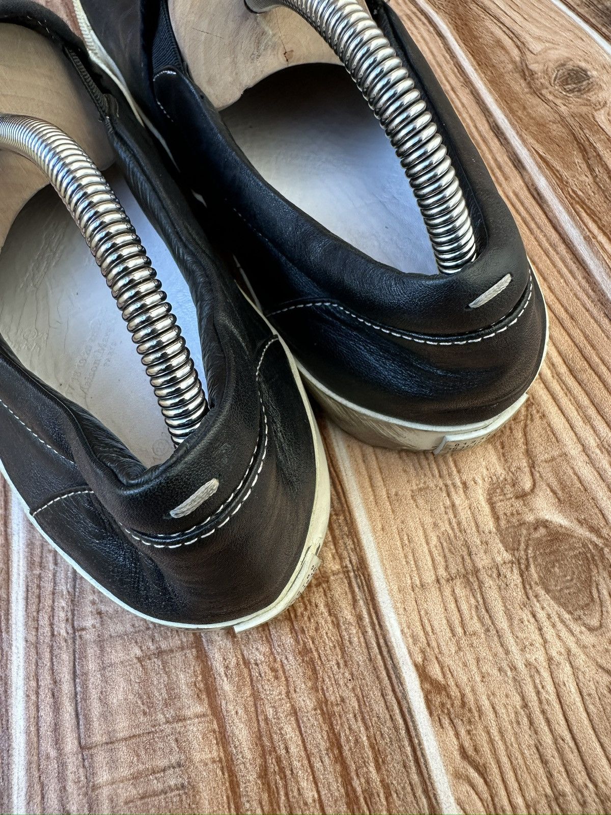 Maison Margiela Maison Margiela Leather Tabi Vans Low top Sneaks Size US 10 / EU 43 - 23 Thumbnail