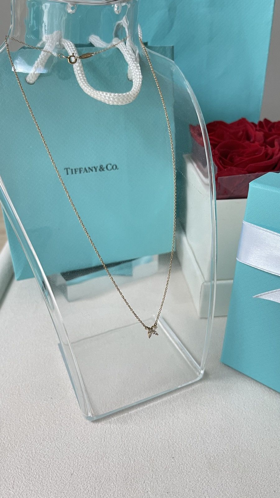 Tiffany & Co. TIFFANY & CO. VICTORIA DIAMOND PENDANT RG MINI 18K 16" $2800 Size ONE SIZE - 9 Thumbnail