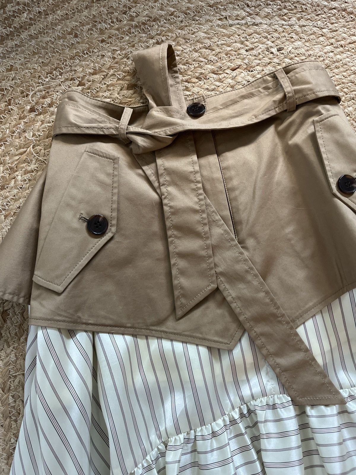 Designer Designer Two-Tone Trench Skirt with Belt Size 25" / US 0 / IT 36 - 3 Thumbnail