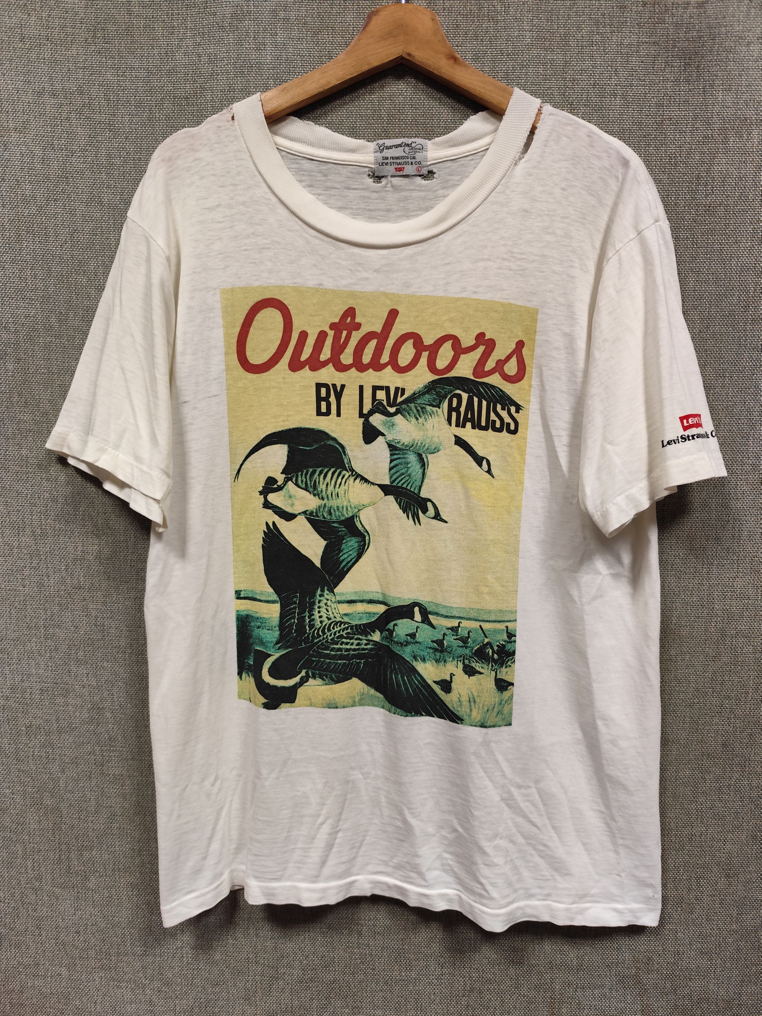 Levi's Vintage 90s t shirt levi's strauss outdoors distressed Size US M / EU 48-50 / 2 - 1 Thumbnail