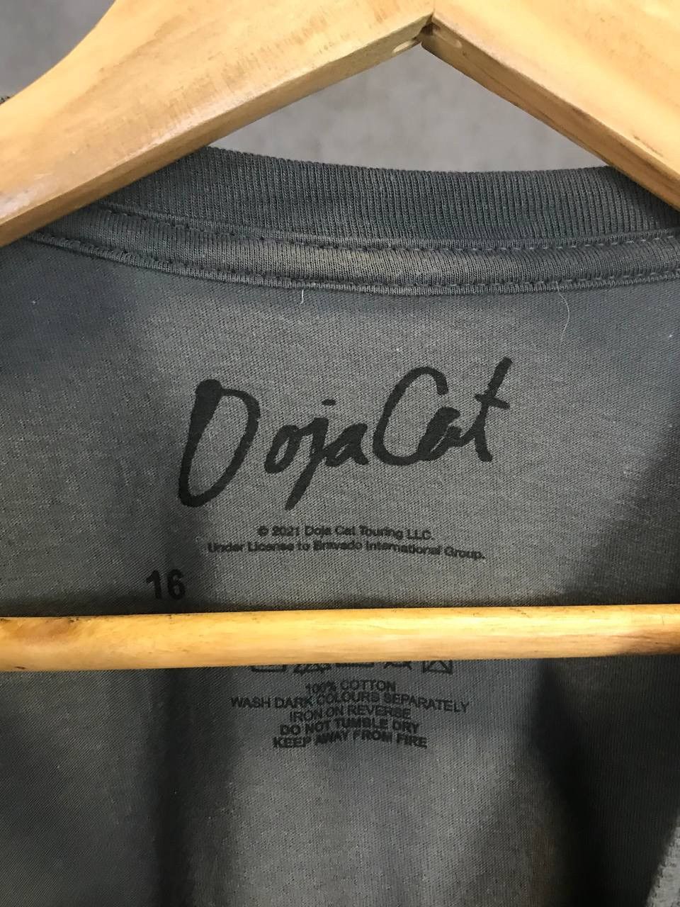 Band Tees Doja Cat pop music band tee Size US M / EU 48-50 / 2 - 4 Thumbnail