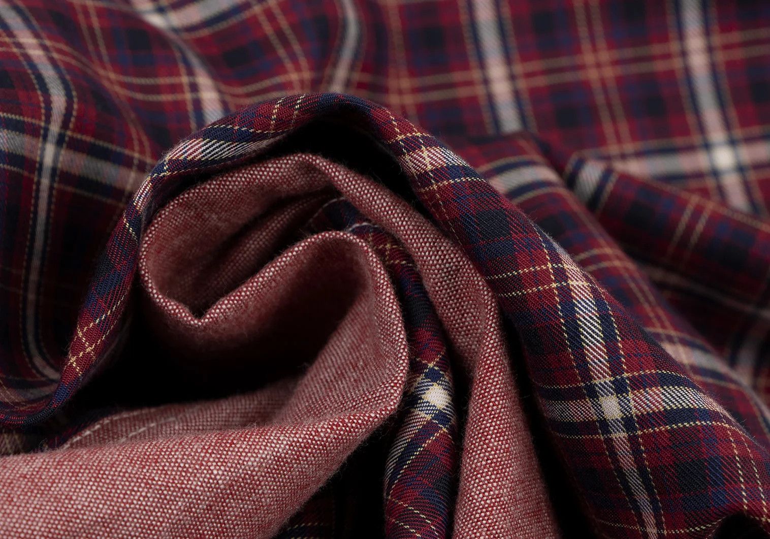 Junya Watanabe Check Pattern Panel Mixed Material Shirt in Red, Size XS Size US XS / EU 42 / 0 - 13 Thumbnail