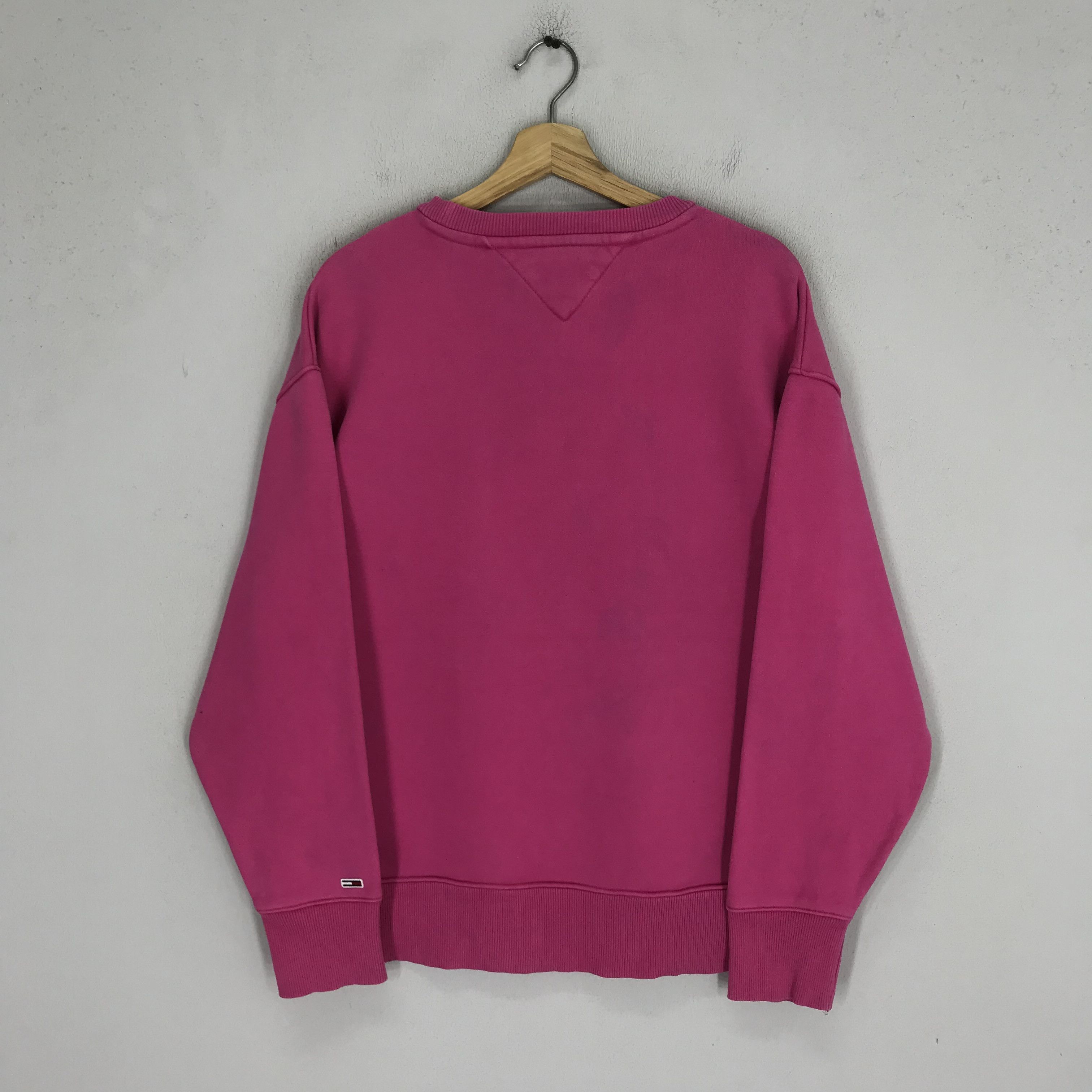 Tommy Hilfiger Vintage Tommy Hilfiger Pink Sweatshirt Large - 351 Size US L / EU 52-54 / 3 - 2 Thumbnail