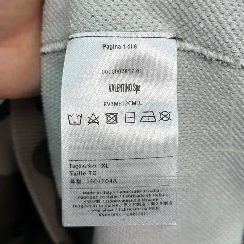 Valentino Valentino Camouflage letter hoodies Size US XL / EU 56 / 4 - 5 Thumbnail