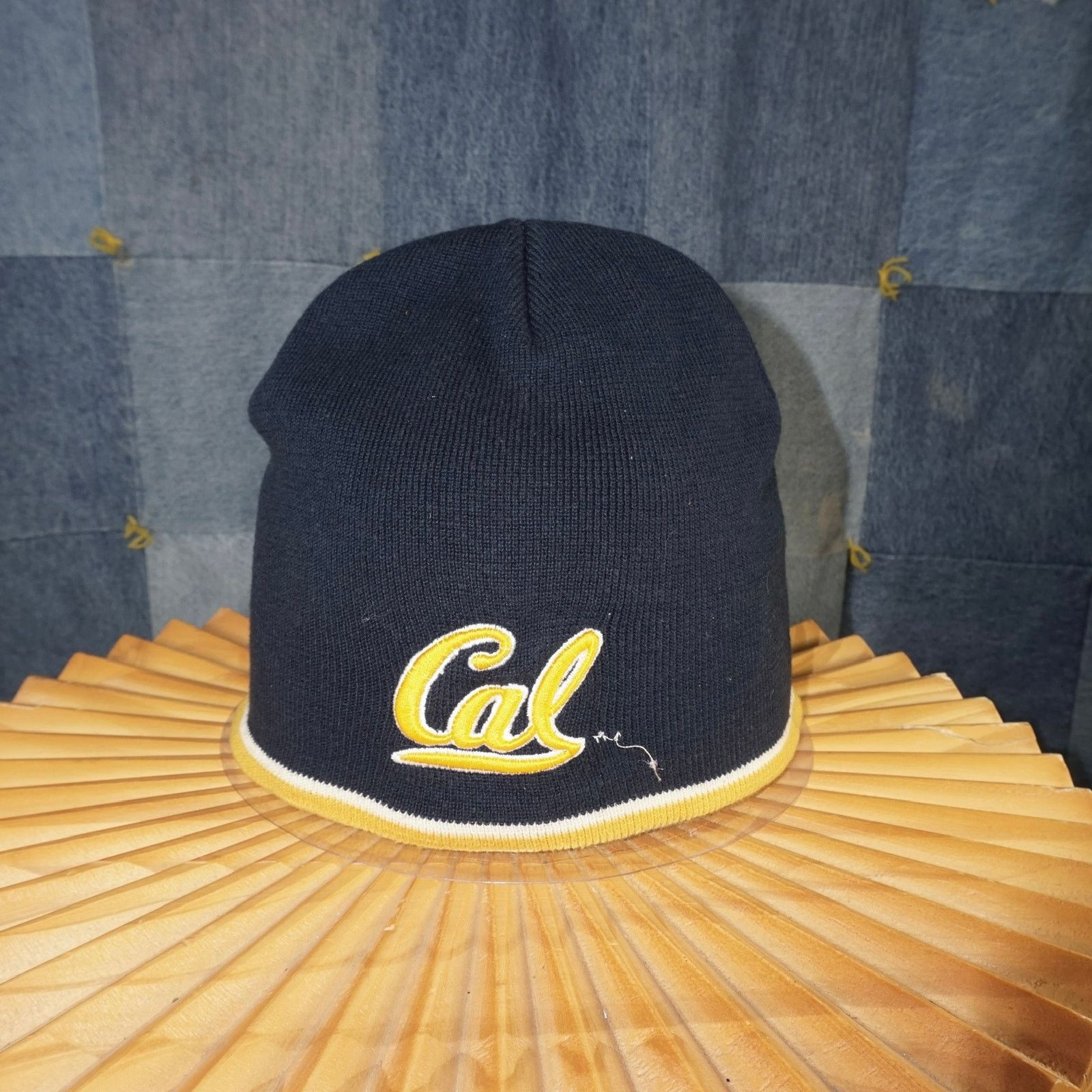 Colosseum Athletics OSFA - Vintage Y2K Cal State University embroider 00s beanie Size ONE SIZE - 1 Thumbnail