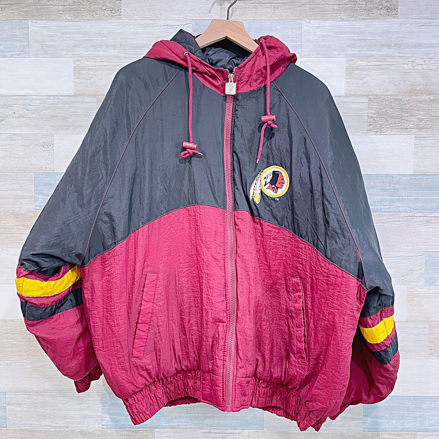Wilson Washington Redskins VTG Nylon Puffer Jacket Embroidered L Size US L / EU 52-54 / 3 - 1 Thumbnail