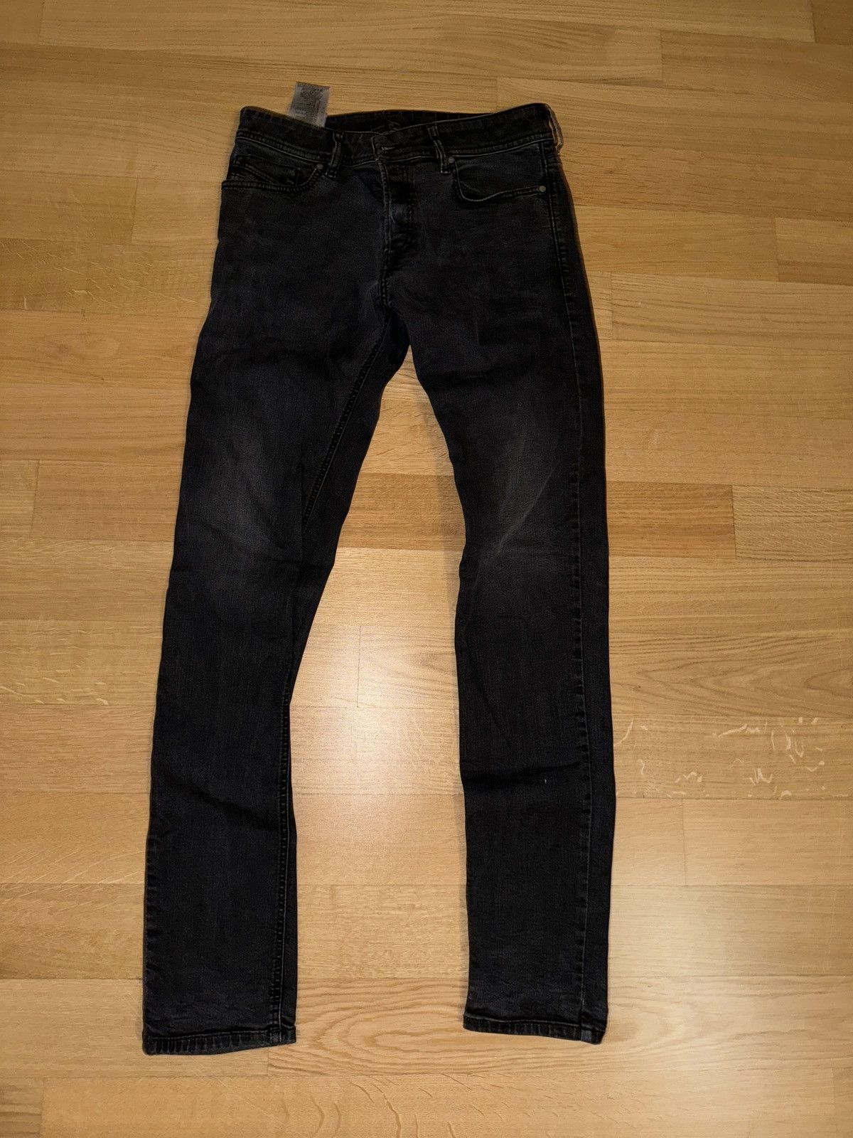 image of Diesel Sleenker Slim-Skinny Jeans in Black, Men's (Size 30)