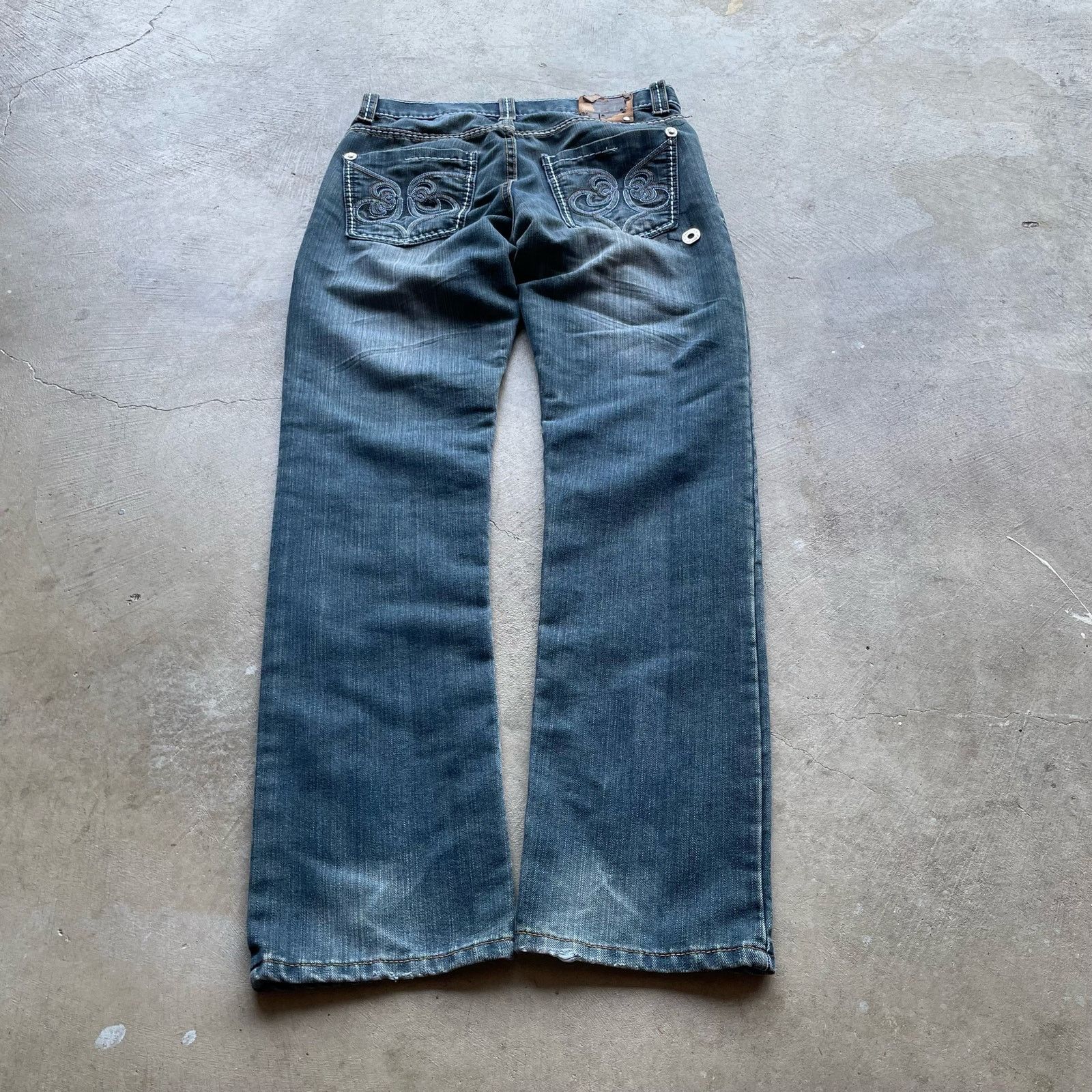 Vintage vintage beach blvd bootcut jeans 31x32 y2k darkwash Size US 31 - 1 Thumbnail