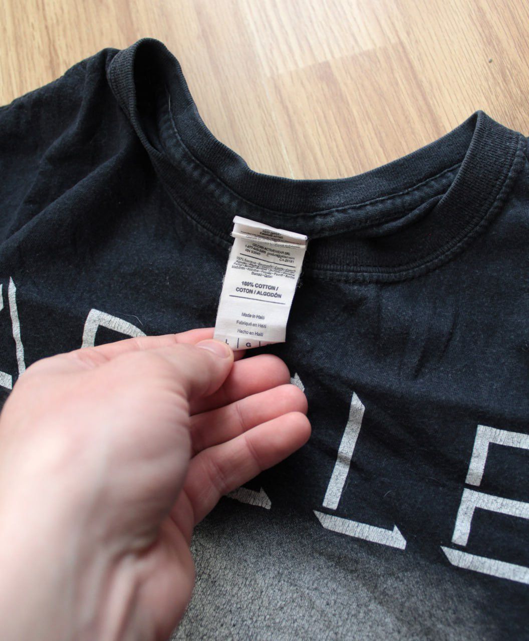 Band Tees 🔥 Adele World Tour 2016/2017 Graphic Print Art Music Vintage Size US L / EU 52-54 / 3 - 6 Thumbnail