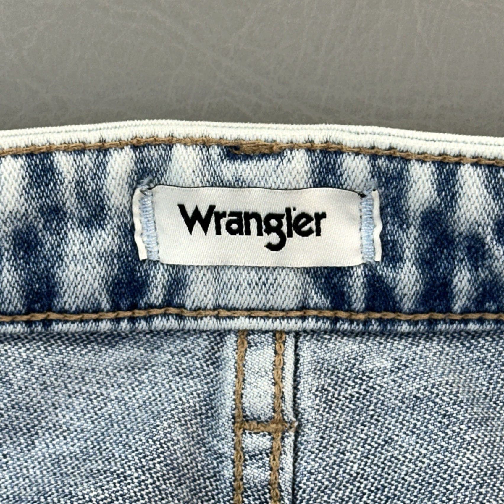 Wrangler Wrangler Mom Jeans Women's 29x29 Light Wash Denim High Rise Taper Retro Jeans Size 29" - 7 Thumbnail