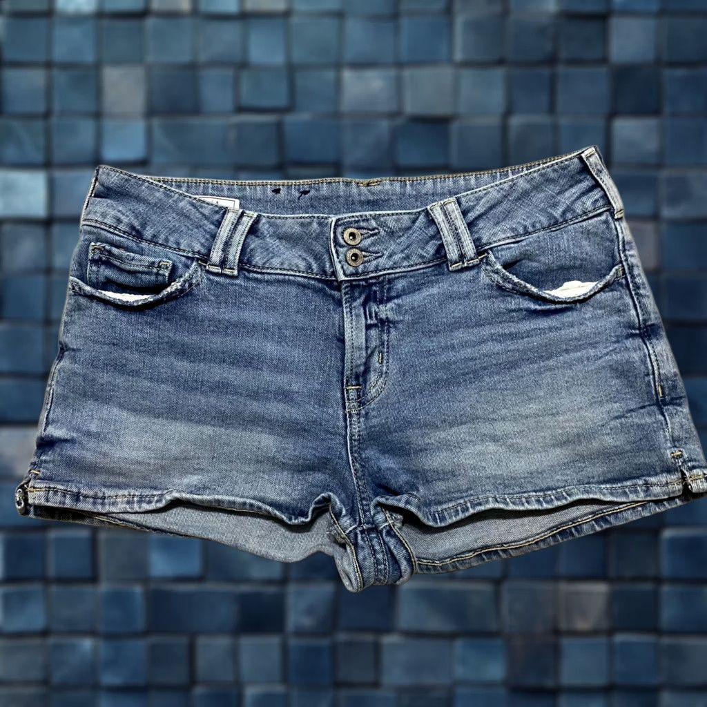 Gap GAP Womens Blue Denim Jean Shorts Size 8 Medium Wash Y2K Low Rise Inseam 2" Size 30" / US 8 / IT 44 - 1 Thumbnail
