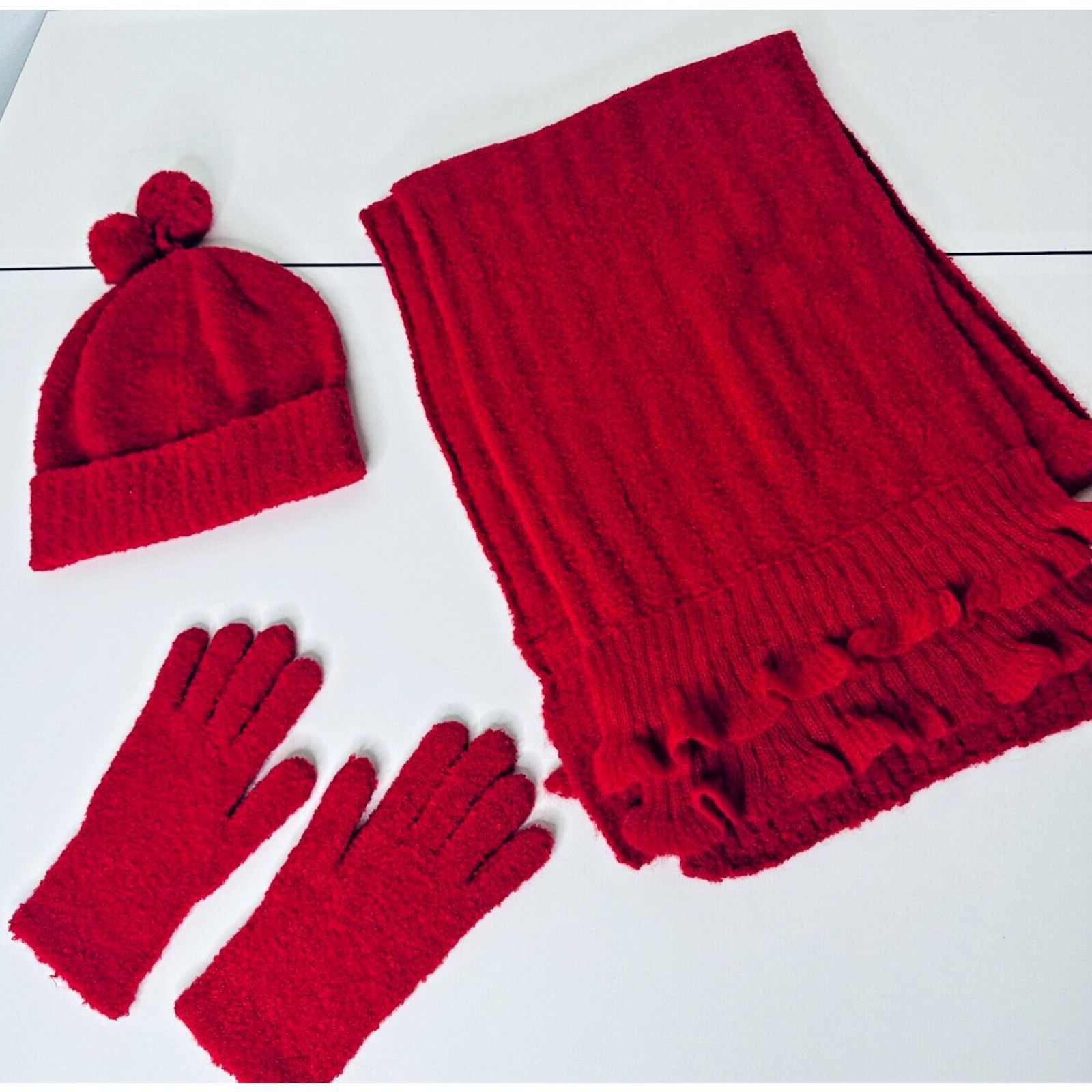 Other NWOT Moda Intl Red Ribbed Hat Scarf Gloves Set Pom Poms OS Size ONE SIZE - 1 Thumbnail