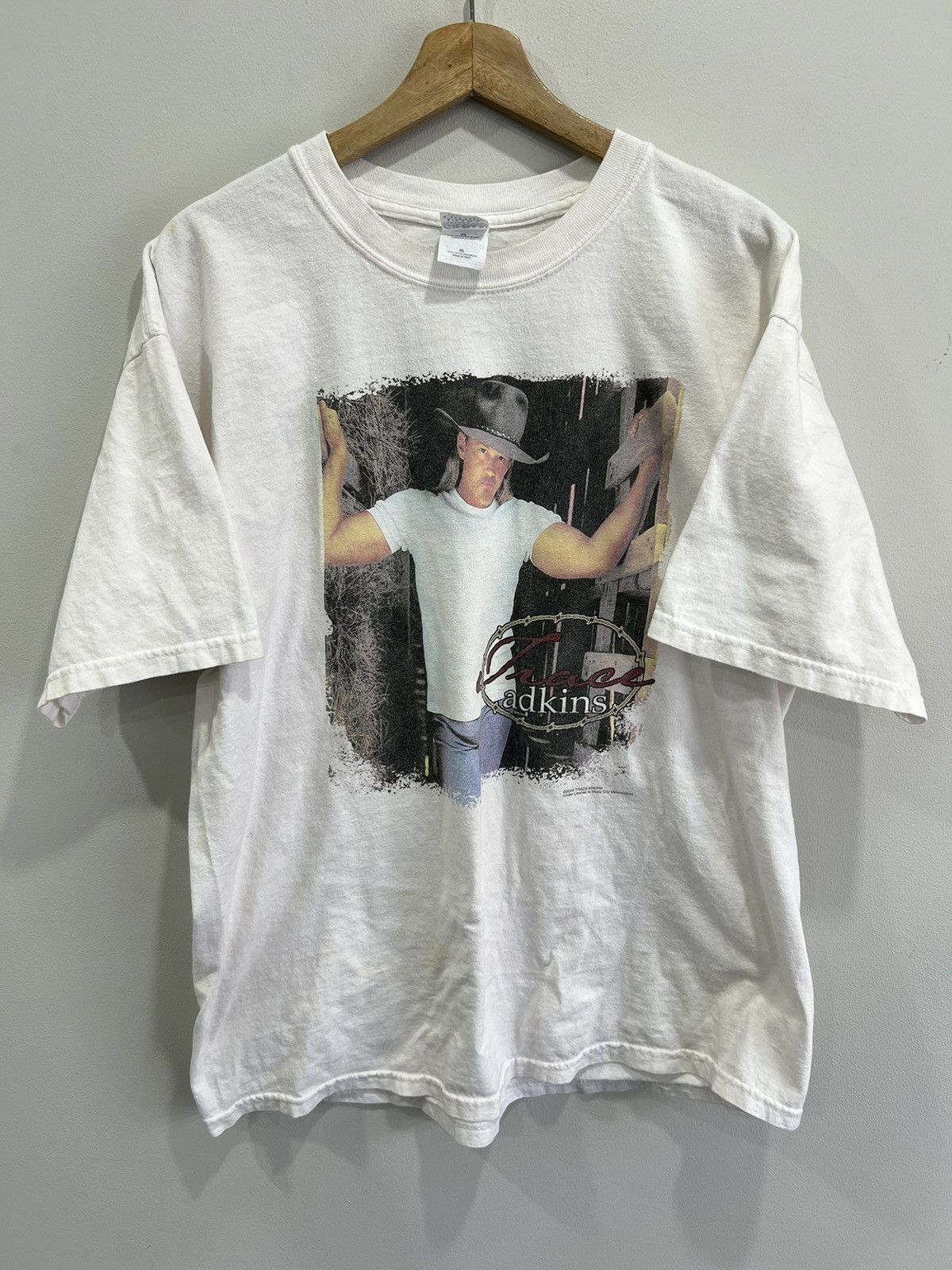 Band Tees Vintage Trace Adkins Tee Shirt Country singer 2004 band Size US XL / EU 56 / 4 - 1 Thumbnail