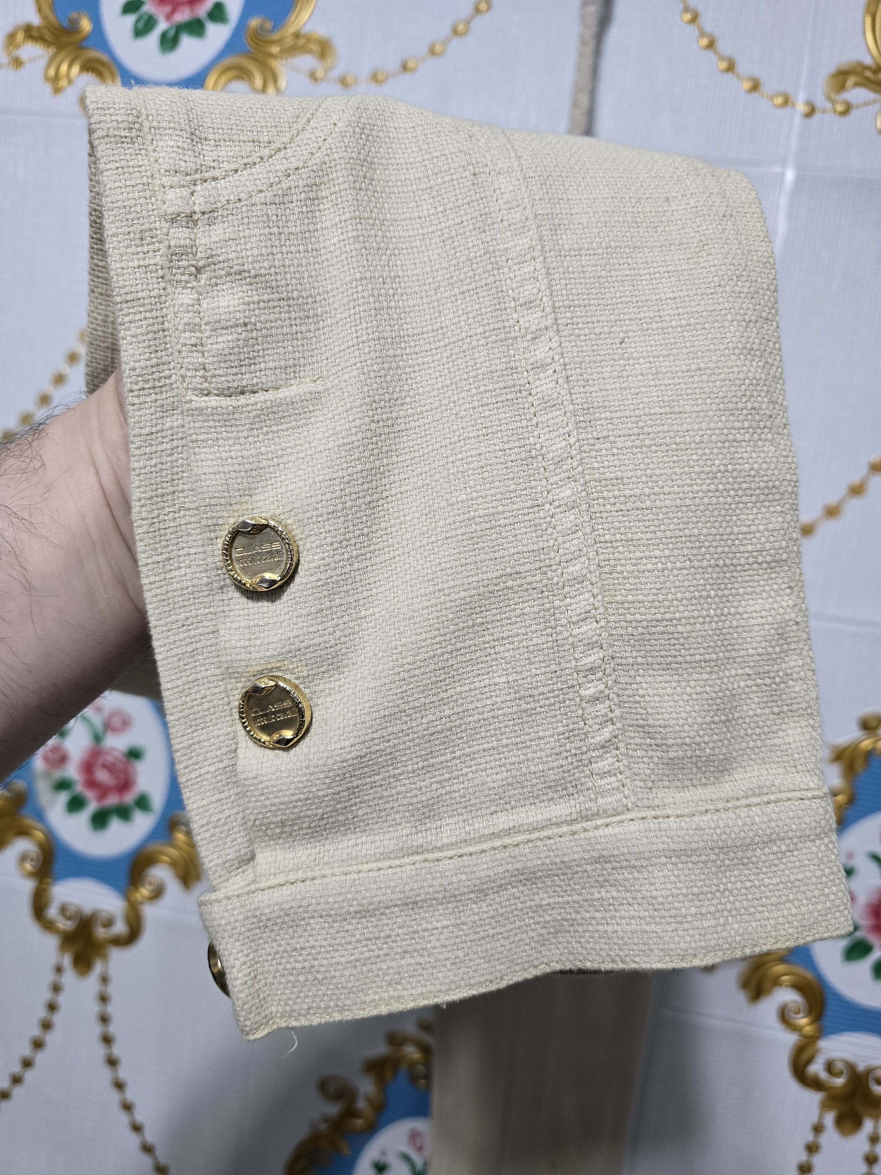 Roberto Cavalli Class Roberto Cavalli trousers,gold-tone buttons.VINTAGE Size 27" / US 4 / IT 40 - 5 Thumbnail