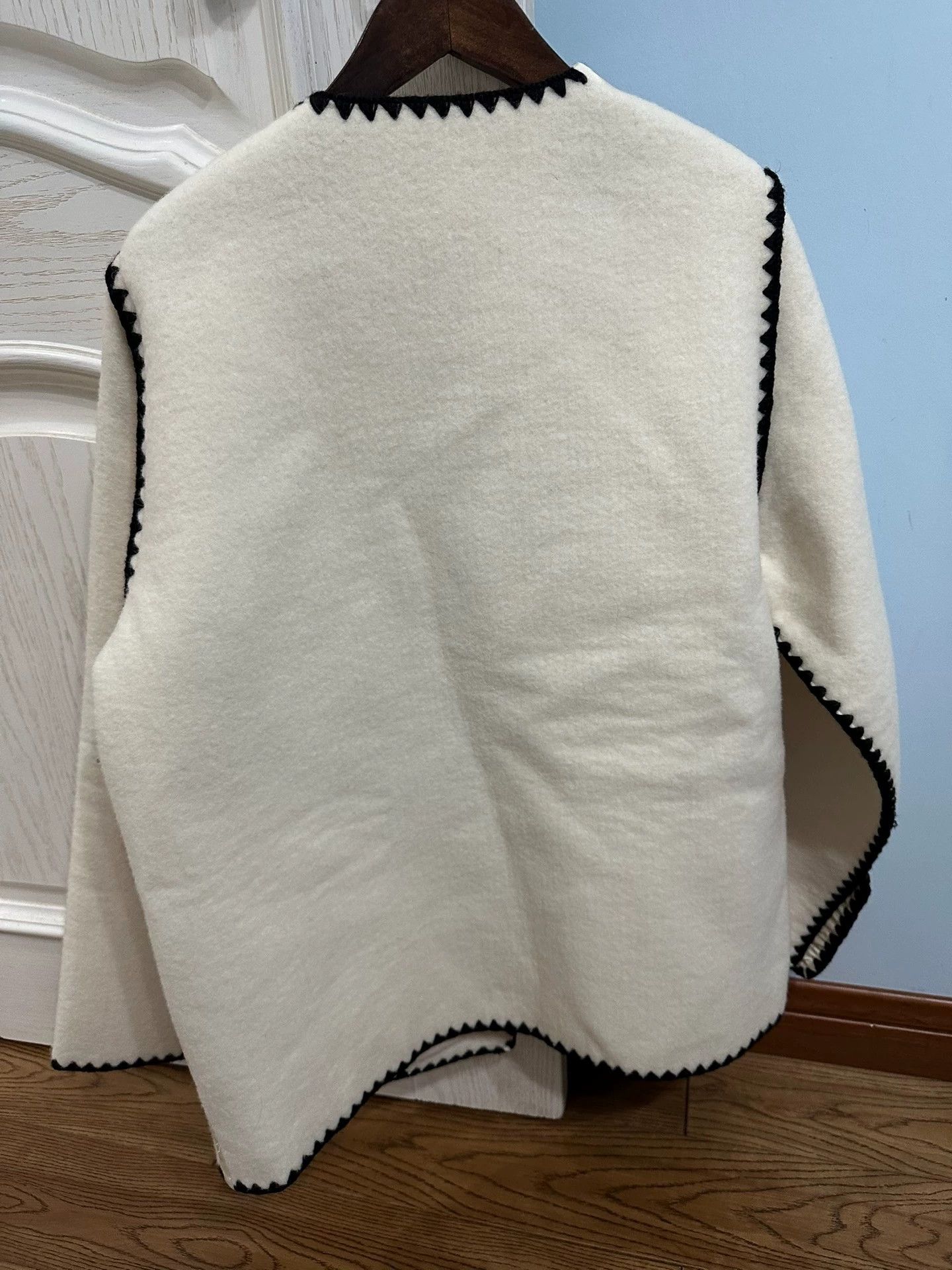 Jil Sander Jil Sander Oversized Sleeve Overcoat Worn Twice 9/10 Auth Size L / US 10 / IT 46 - 3 Thumbnail
