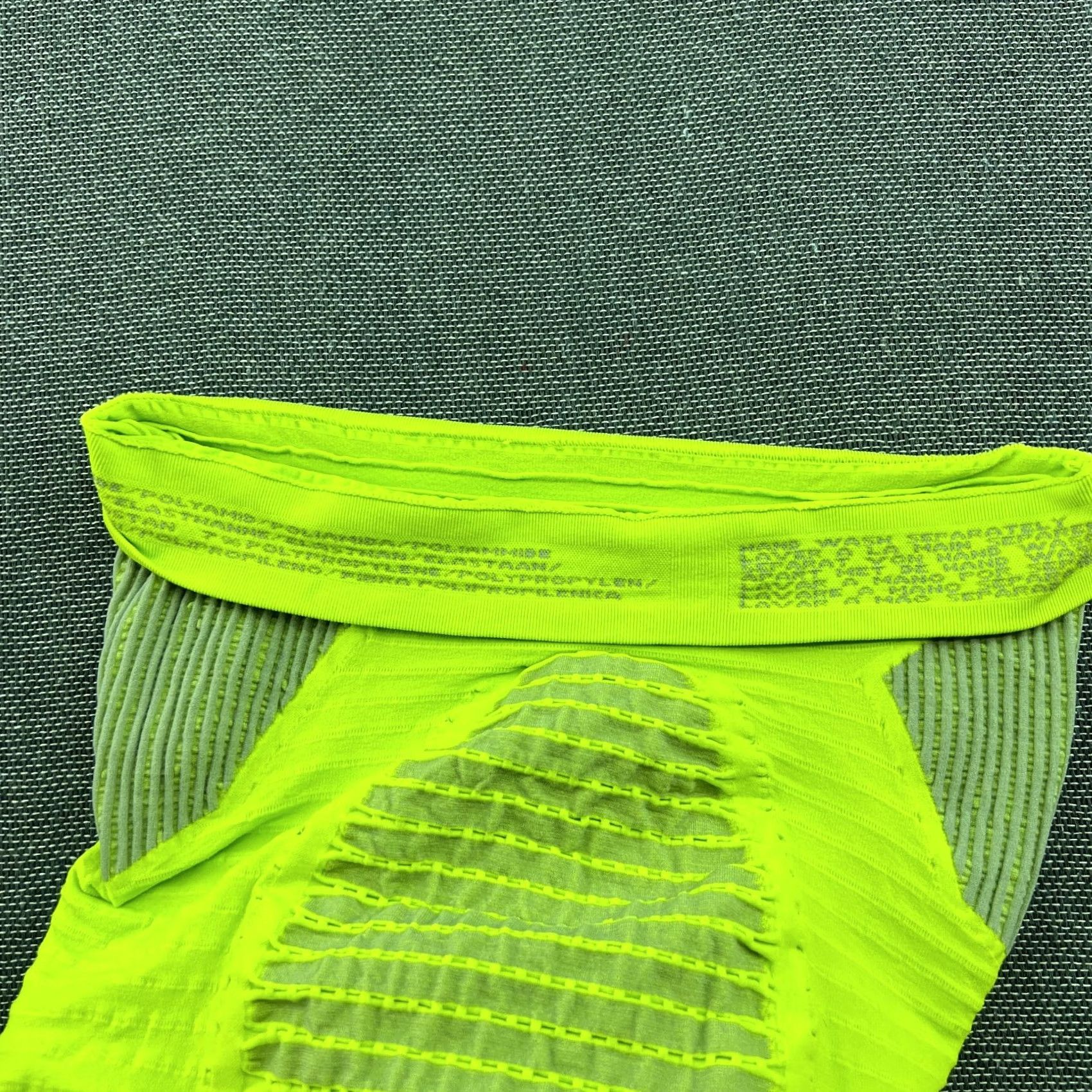 Vintage X bionic Effektor Running Mens Compression Shirt Large Green Short Sleeve Shirt Slim Activewear Men XS? Size US L / EU 52-54 / 3 - 6 Thumbnail
