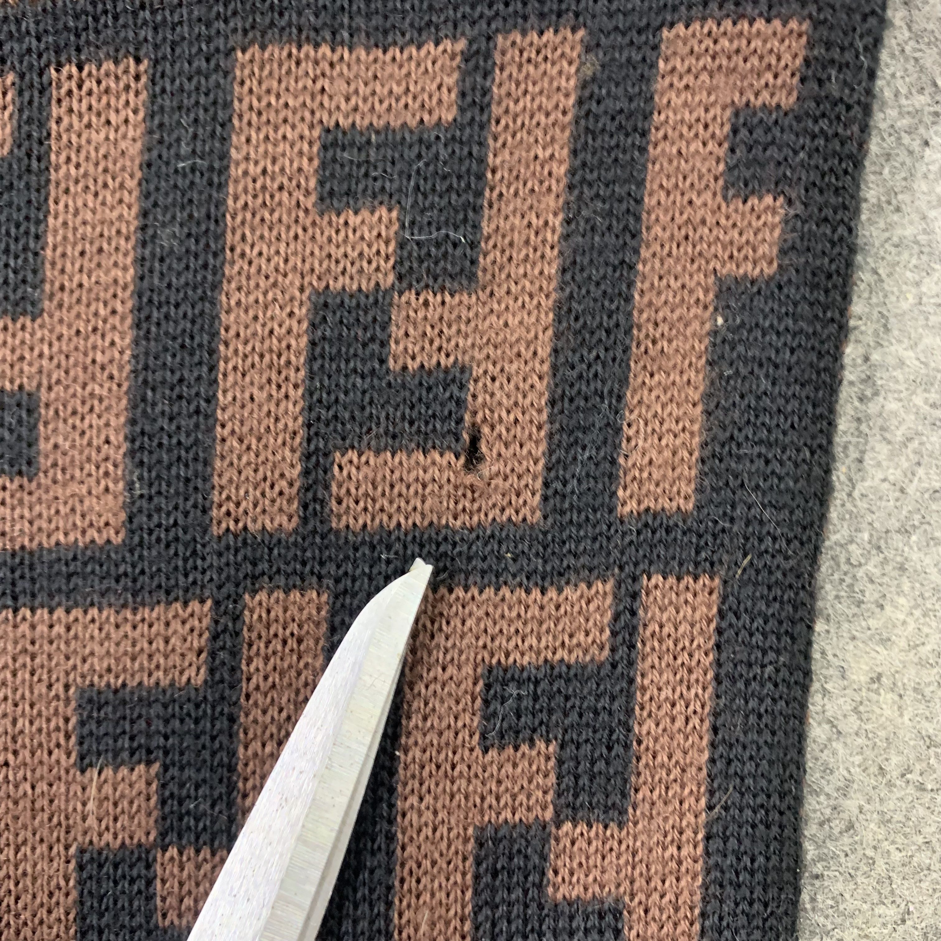 Fendi Fendi Scarf Wool Muffler Neck Wrap BL9326 Size ONE SIZE - 6 Thumbnail