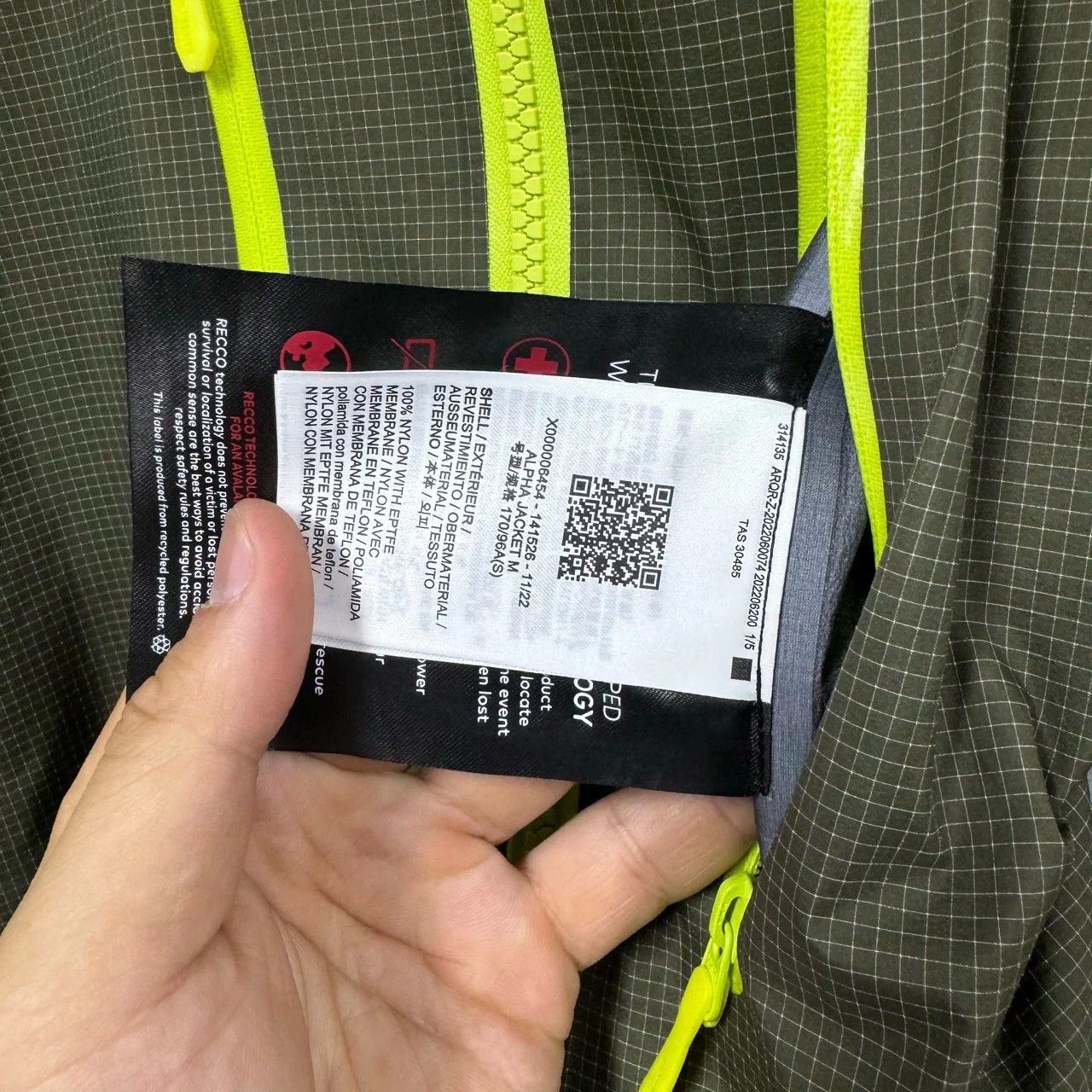 Arc'teryx Arc'teryx Alpha Jkt Green/Brown Blocked S Gd Minor Stains Size US S / EU 44-46 / 1 - 6 Thumbnail