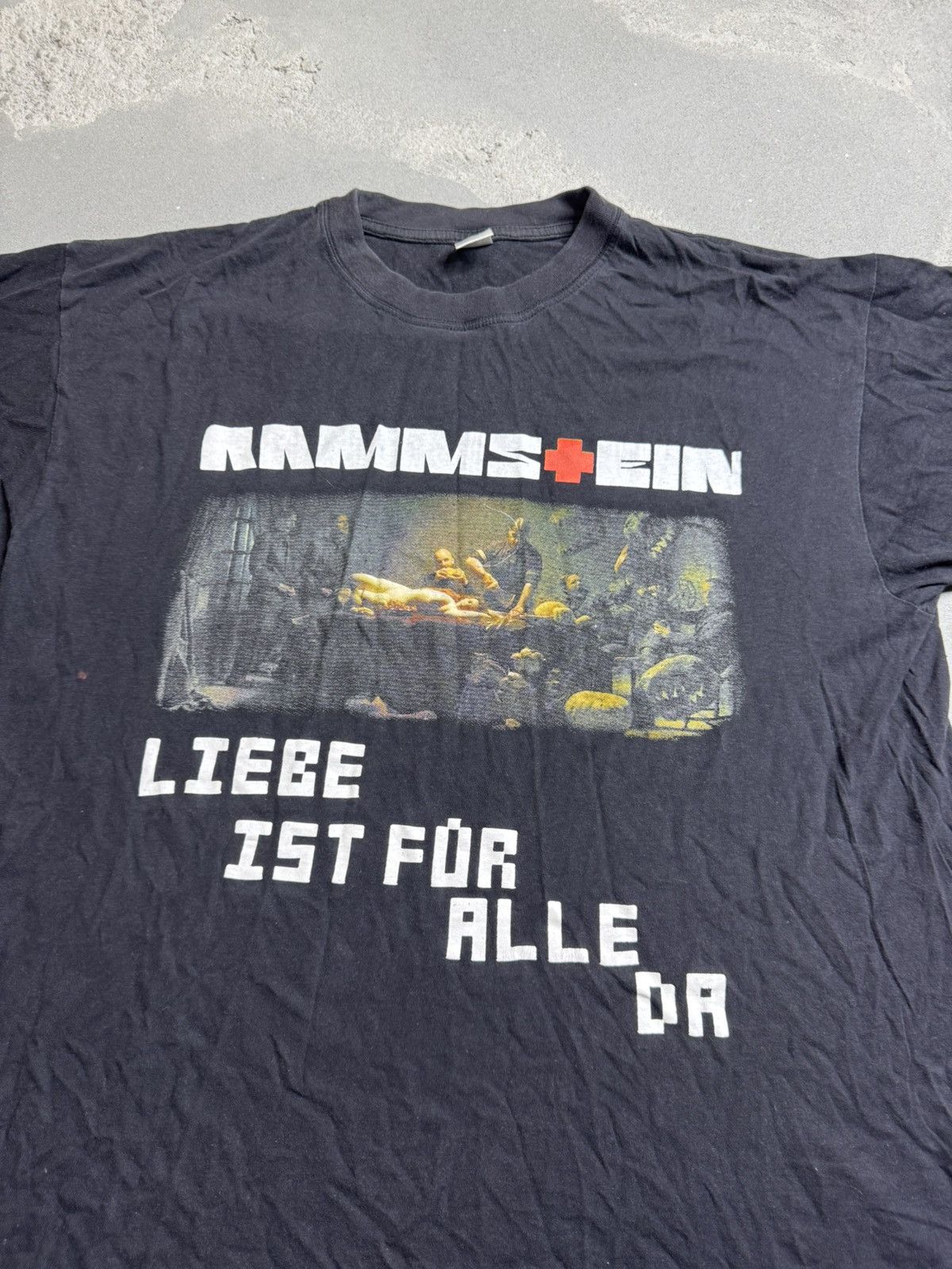 Band Tees Vintage Rammstein Liebe Ist Fur Alle Da Black Band T-Shirt Size US XL / EU 56 / 4 - 3 Thumbnail