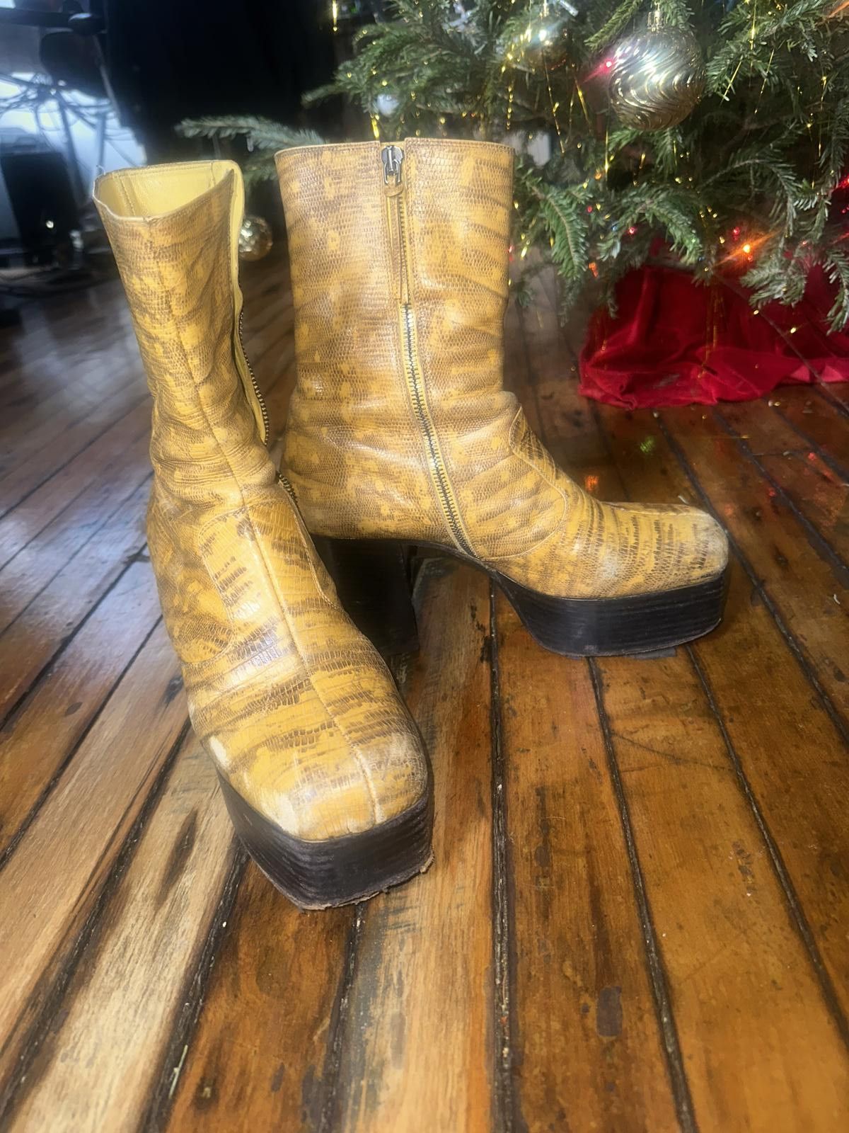 Miu Miu MIU MIU yellow leather FAUX LIZARD Platform Boots Size US 9 / IT 39 - 4 Thumbnail
