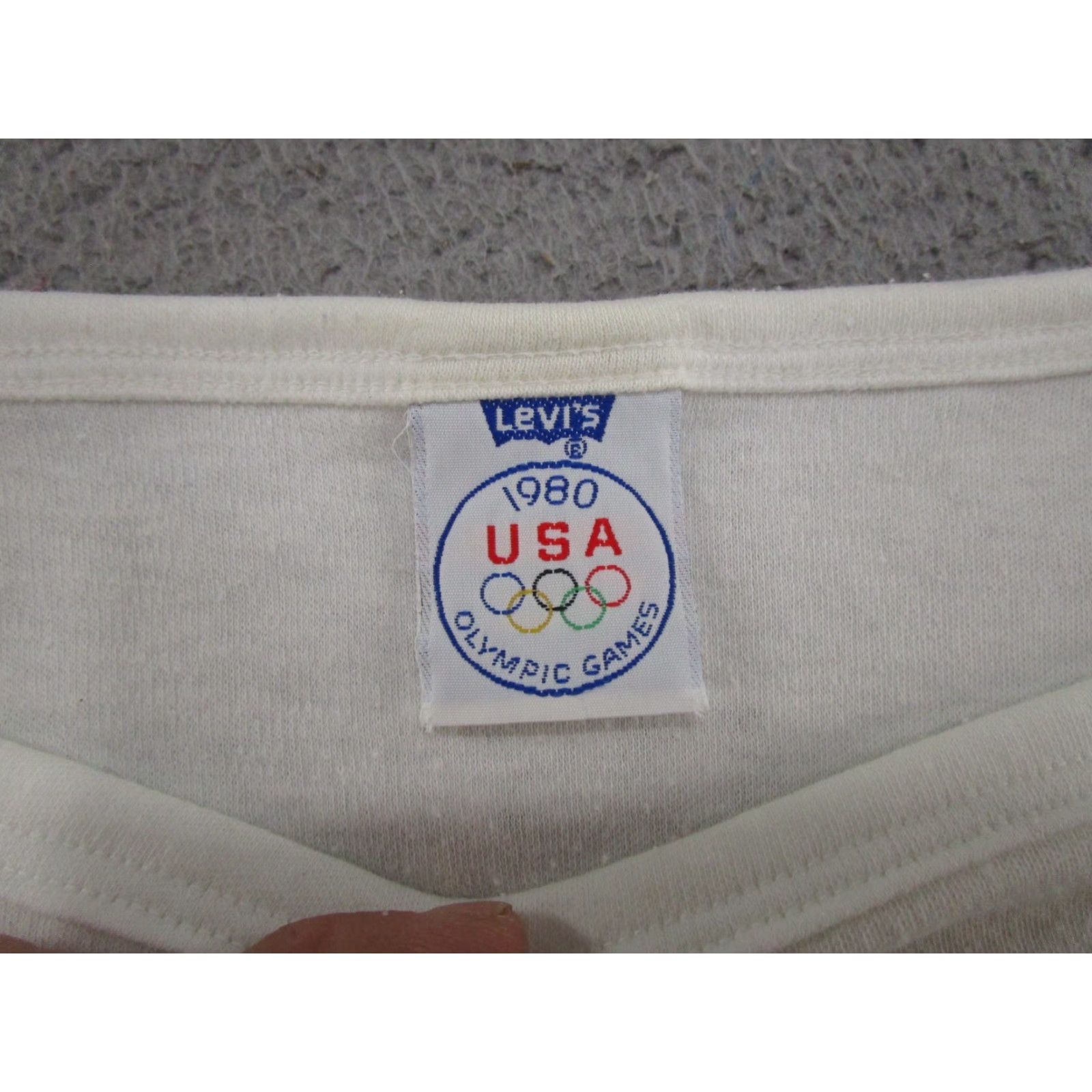 Levi's VINTAGE Levi's USA Olympic Games Short Sleeve Sweatshirt Shirt Mens L White 80s Sports Hooded Pullover Size US L / EU 52-54 / 3 - 2 Thumbnail