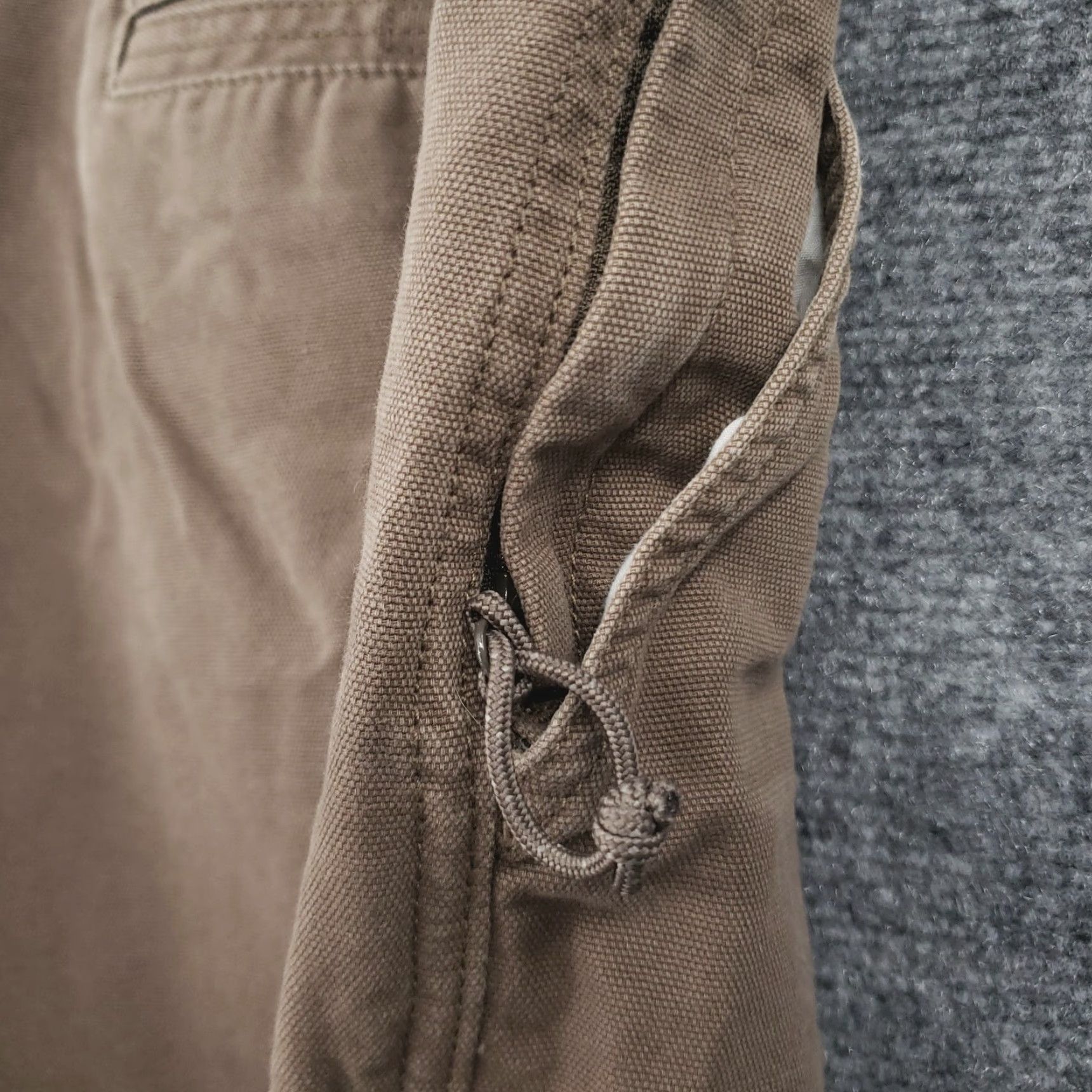 Vintage Columbia Shorts Men 40 8" Tan Bermuda Mid-Rise Flat Front Walking Travel Outdoor Bermuda Shorts Mens 40 Brown Cotton Regular Inseam 8" | Columbia Size US 40 / EU 56 - 7 Thumbnail