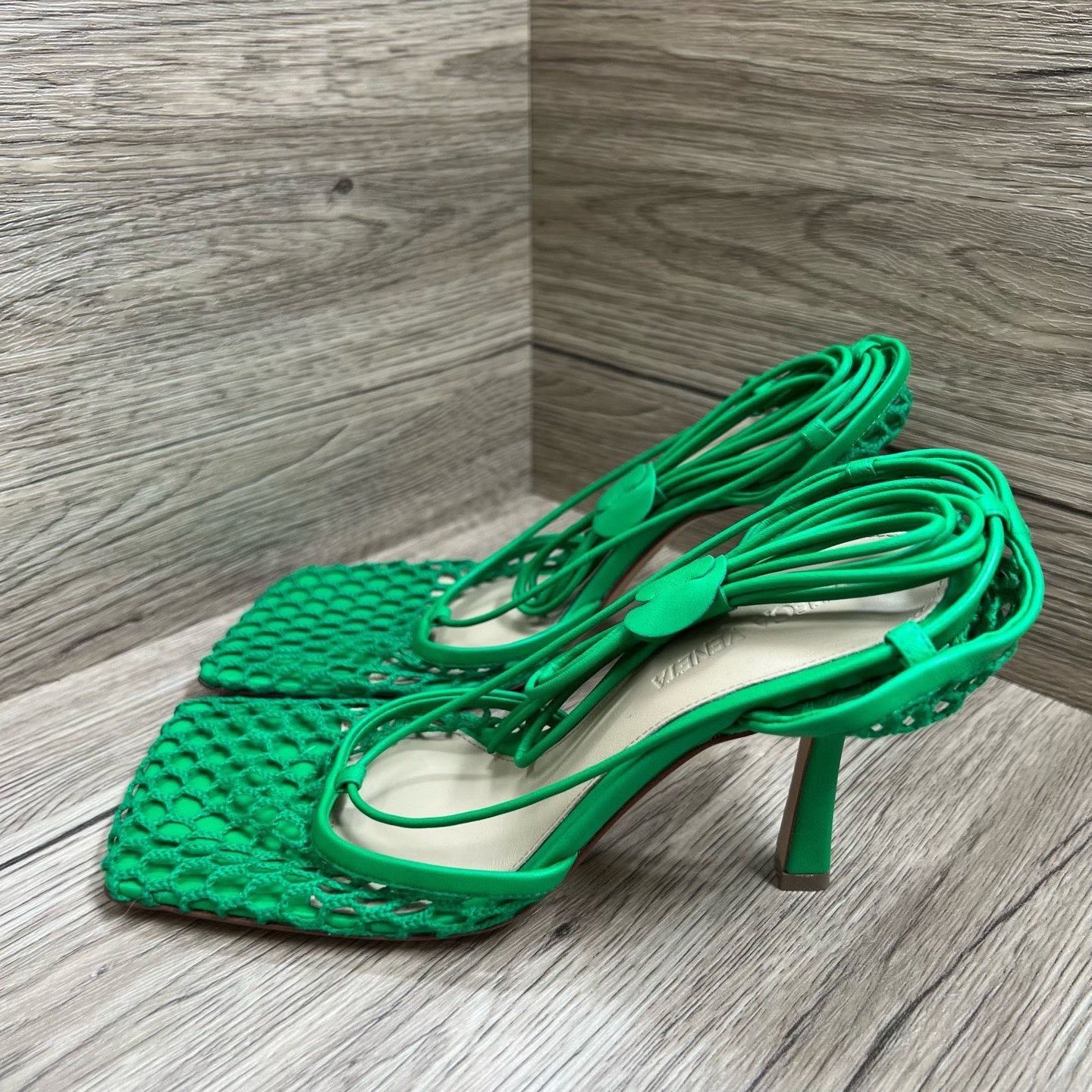 Bottega Veneta Bottega Veneta Green Sandals us_6 Women Size US 6 / IT 36 - 1 Thumbnail