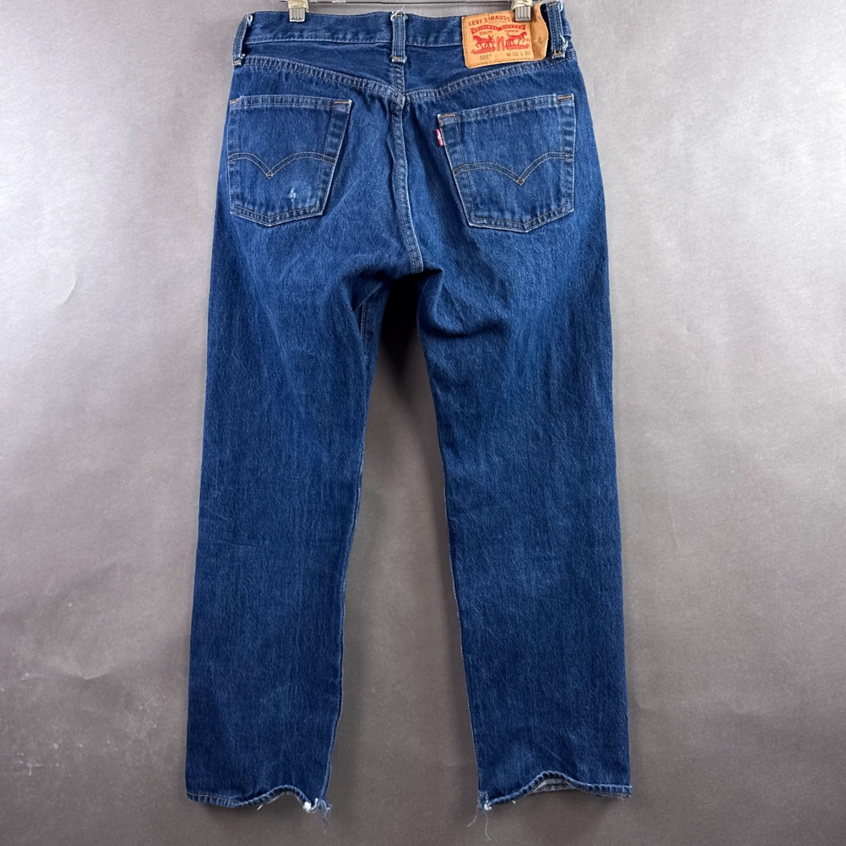 Levi's Levi's 501 Jeans Men Blue Button Fly Denim Pant Straight Classic (Tag31x30) Jeans Mens Blue Denim Straight Classic 501 Series 30x27 Size US 31 - 3 Thumbnail
