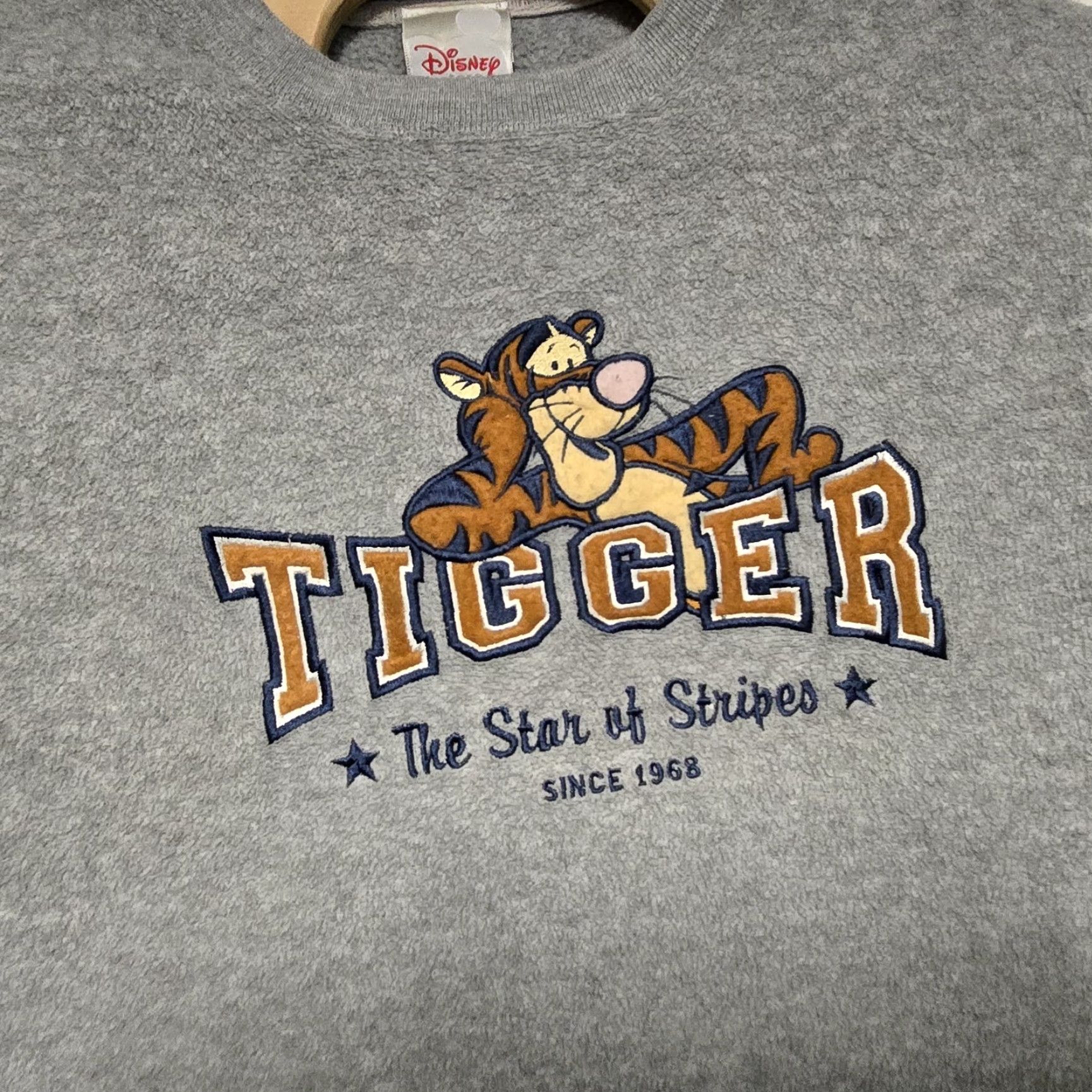 Disney Disney Sweatshirt Mens S Gray Fleece Embroidered Logo Star of Stripes Pooh 90s Vintage Tigger Costume Cartoon Size US S / EU 44-46 / 1 - 4 Thumbnail