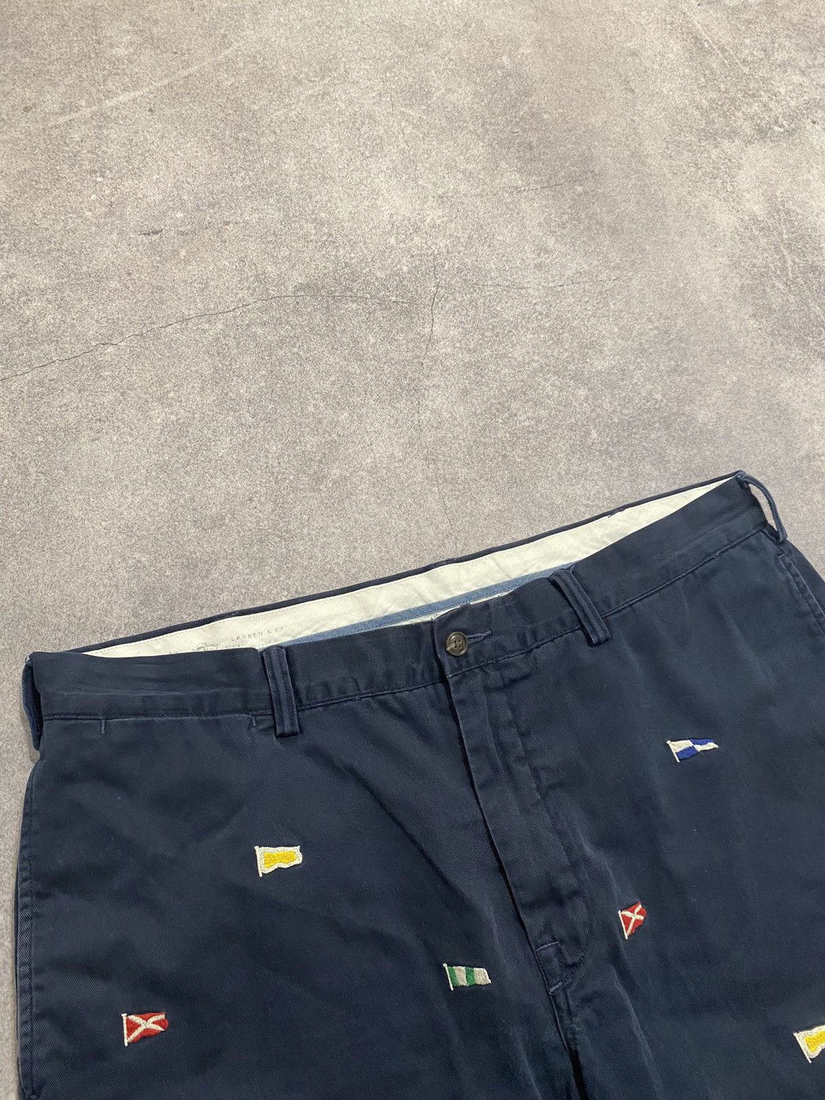 Polo Ralph Lauren Polo Ralph Lauren Bedford Chino Shorts Embroidered Flags Size US 36 / EU 52 - 5 Thumbnail