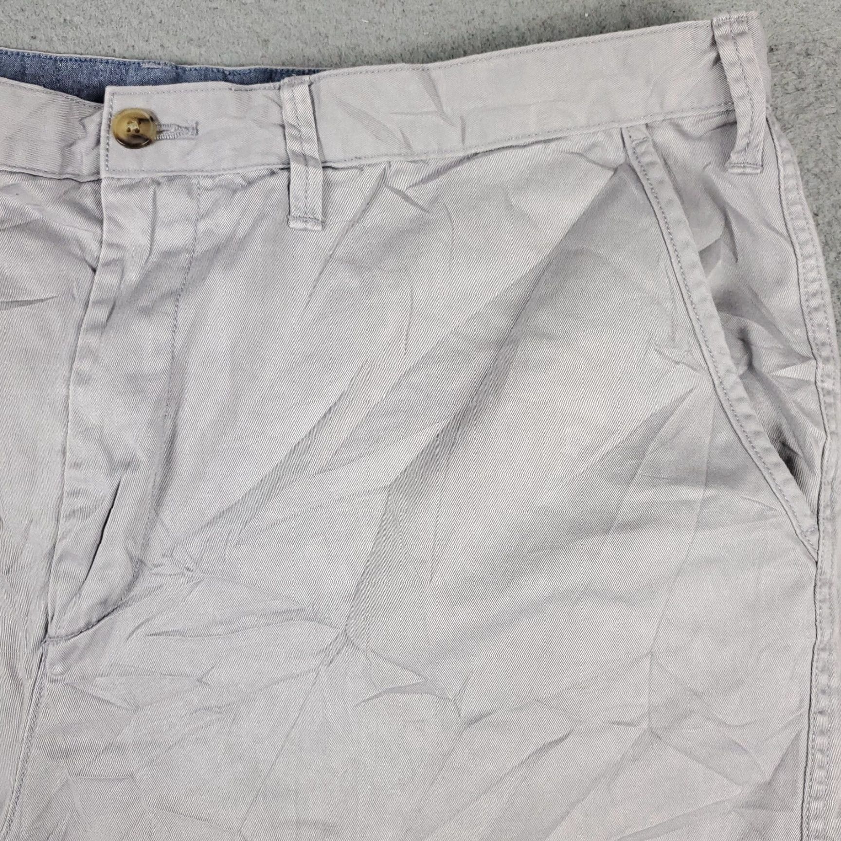 Ralph Lauren VINTAGE Ralph Lauren Shorts Men Size 40 Gray Casual Flat Front Chino Size US 40 / EU 56 - 3 Thumbnail