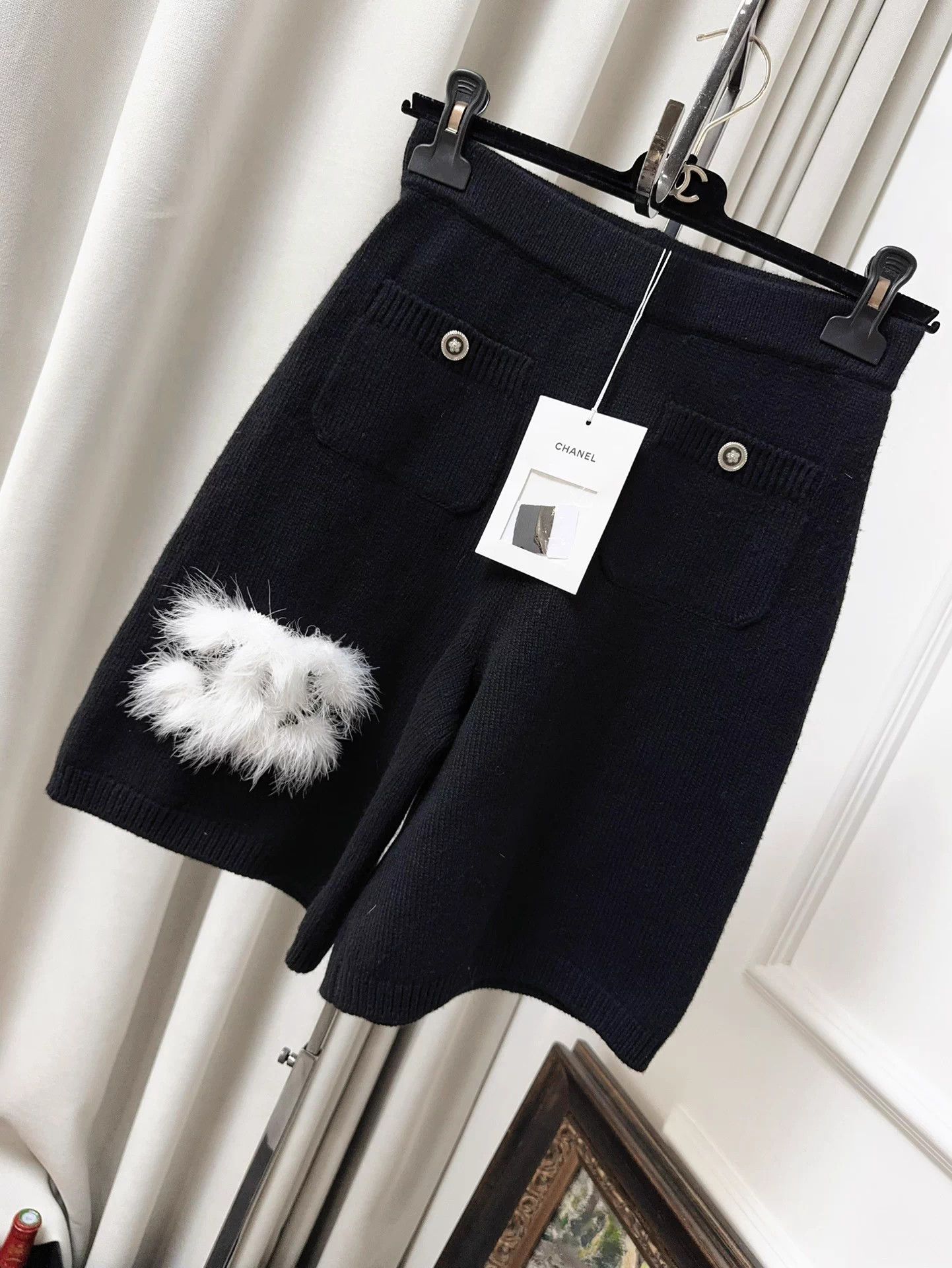 Chanel Chanel 23K Black Feather C Logo Knit Shorts 36 NWT Size 26" / US 2 / IT 38 - 1 Thumbnail