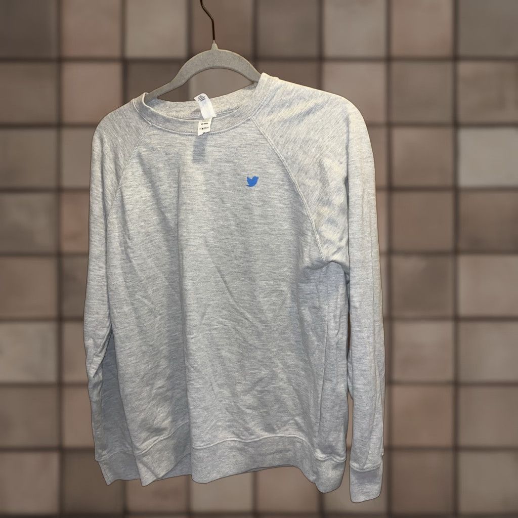 Vintage Independent Trading Company womens medium Gray sweatshirt with Twitter Bird Logo Size M / US 6-8 / IT 42-44 - 1 Thumbnail