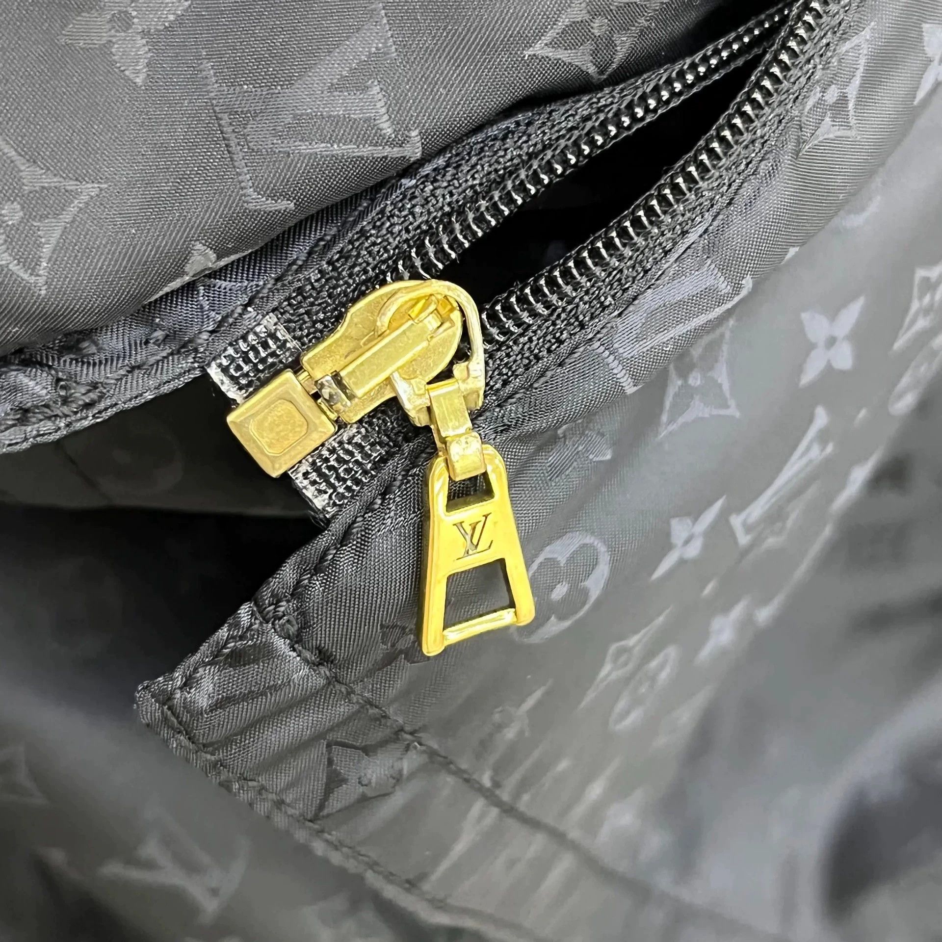 Louis Vuitton Product Name: LV Trench Coat, Size 38 Brand Size XS / US 0-2 / IT 36-38 - 5 Thumbnail