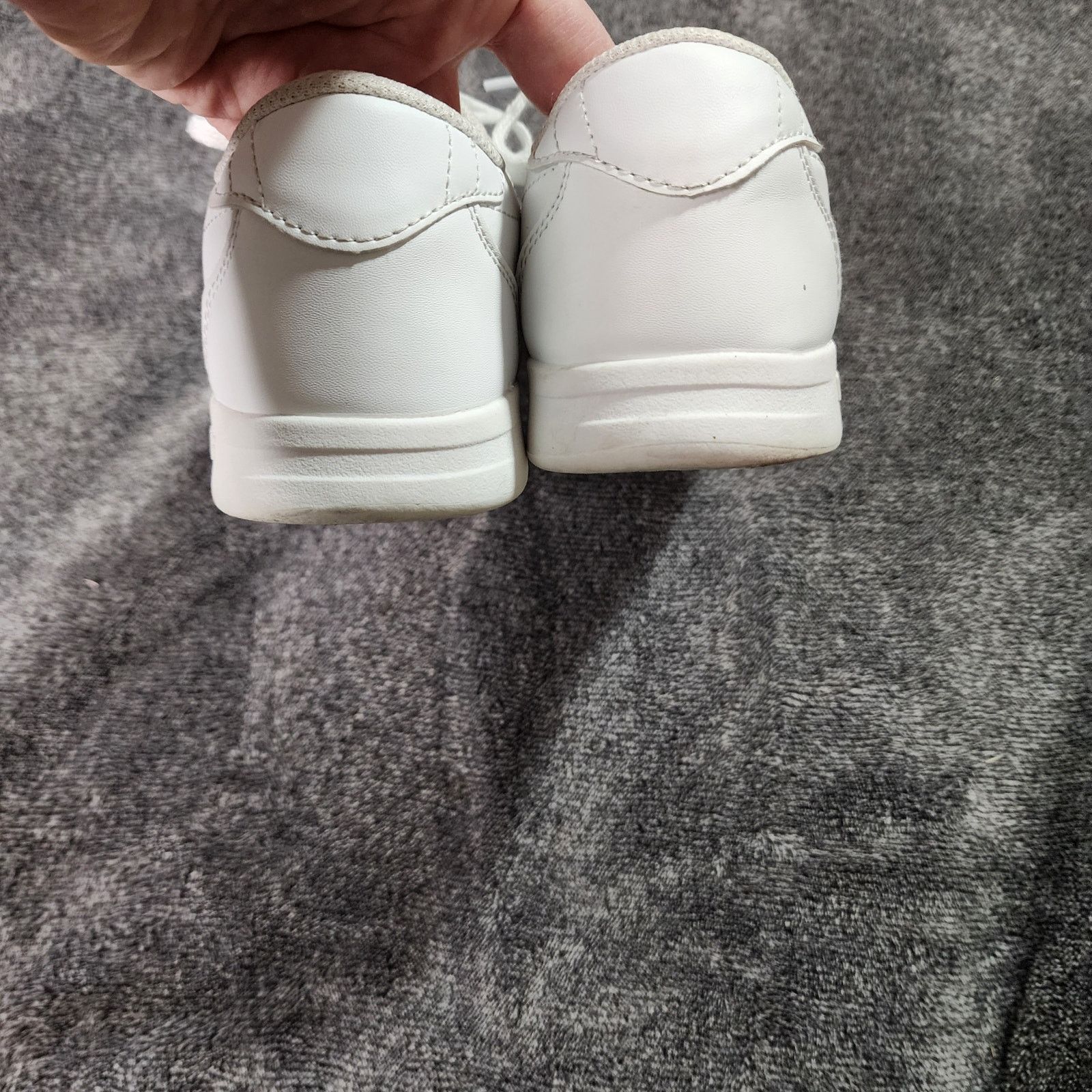 K-Swiss Classic KSwiss sneakers shoes pre-owned Mens size 5.5 b8 Size US 5.5 / EU 38 - 4 Thumbnail